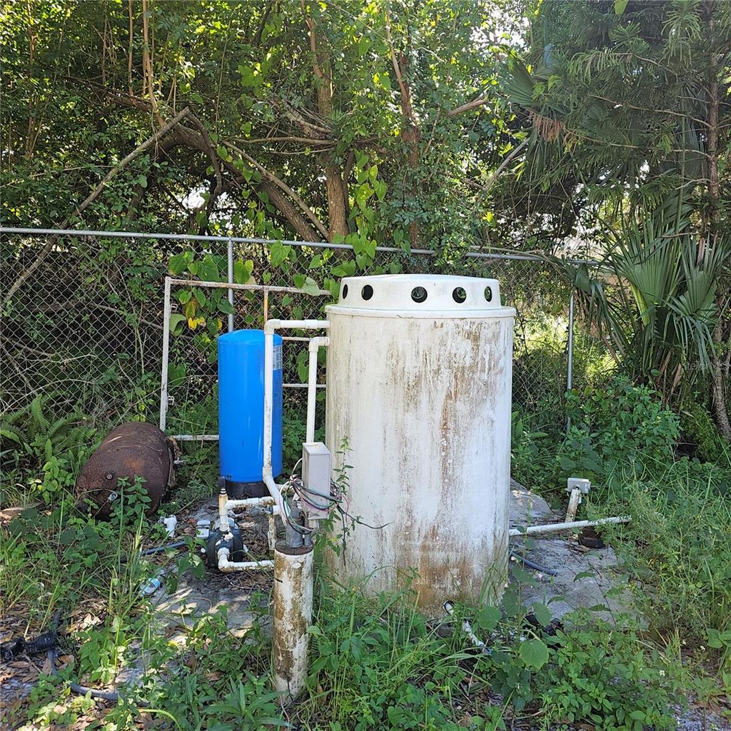 Photo of 709 SE 21st Avenue SE, Ruskin, FL 33570 (MLS # TB8439073)