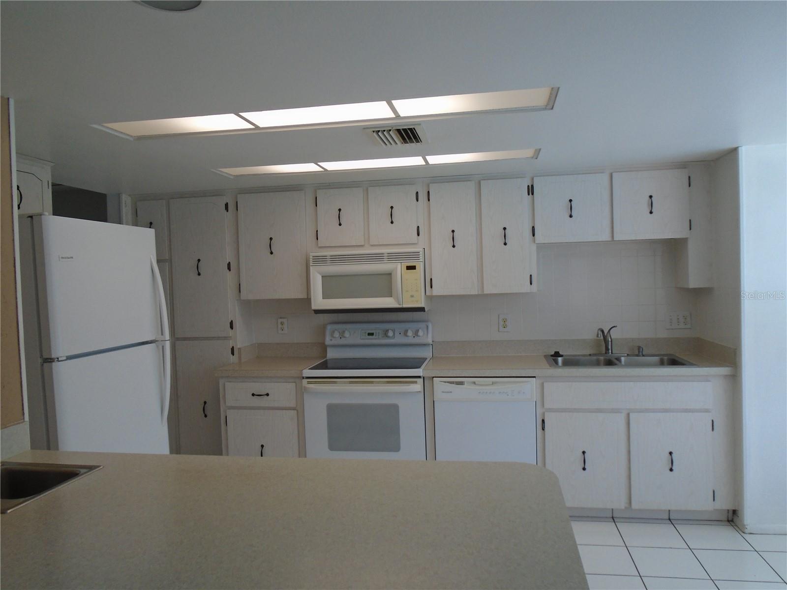 HOLIDAY LAKES WEST - Residential