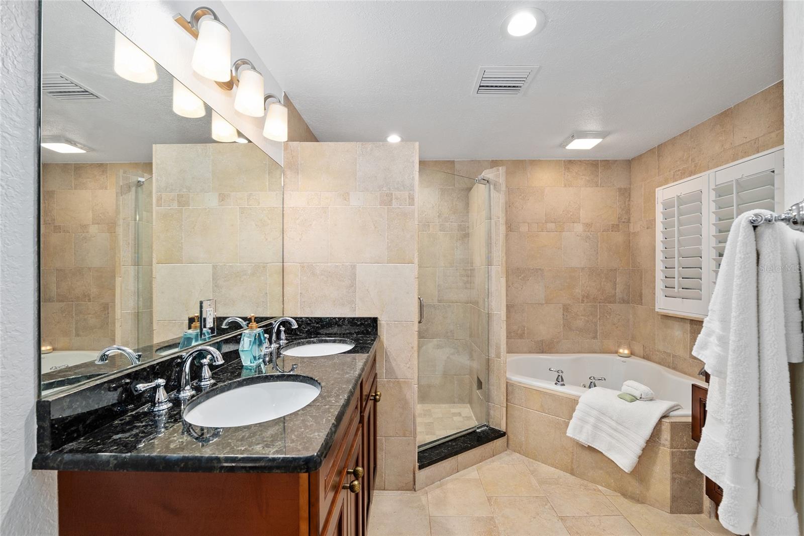 WOODFIELDS 07 - Residential