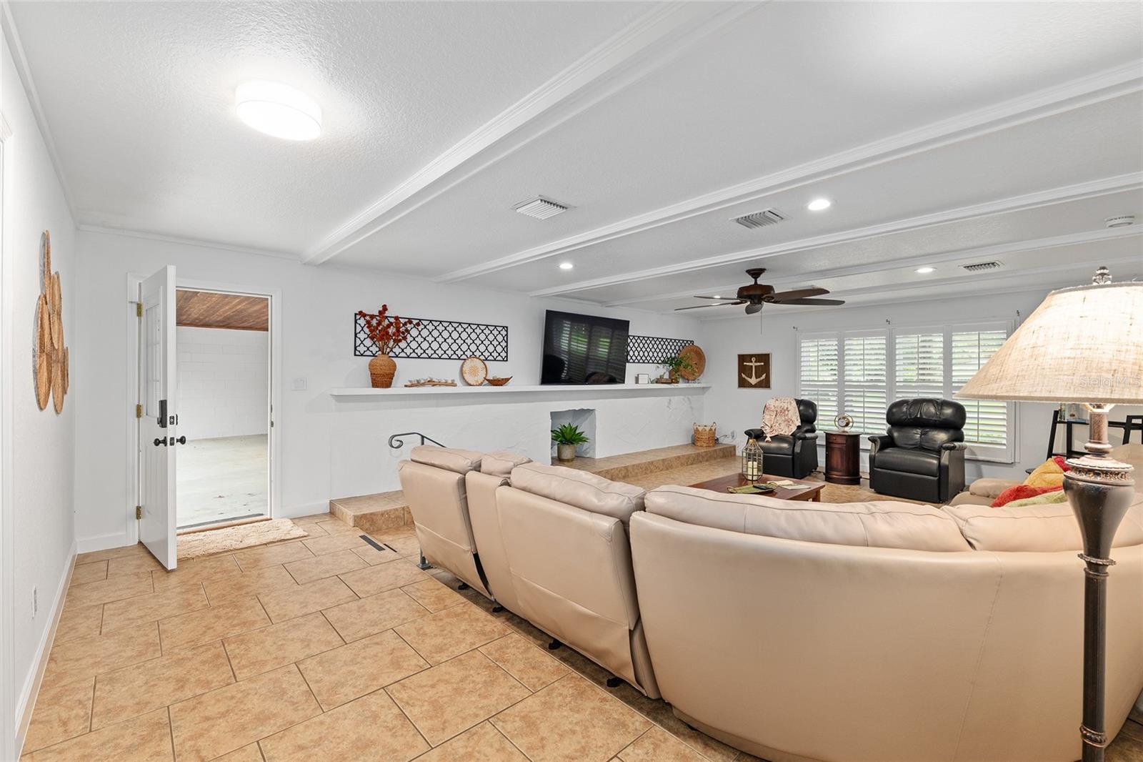 WOODFIELDS 07 - Residential