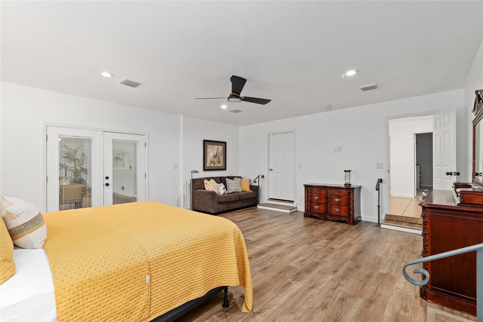 WOODFIELDS 07 - Residential