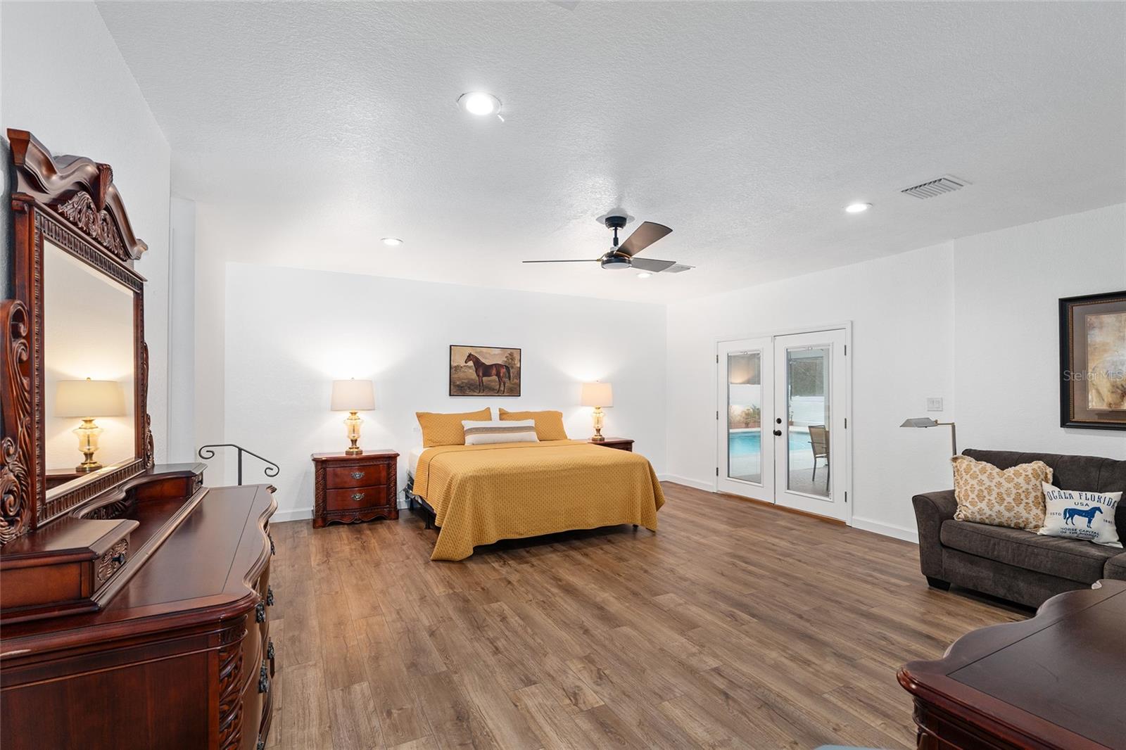 WOODFIELDS 07 - Residential