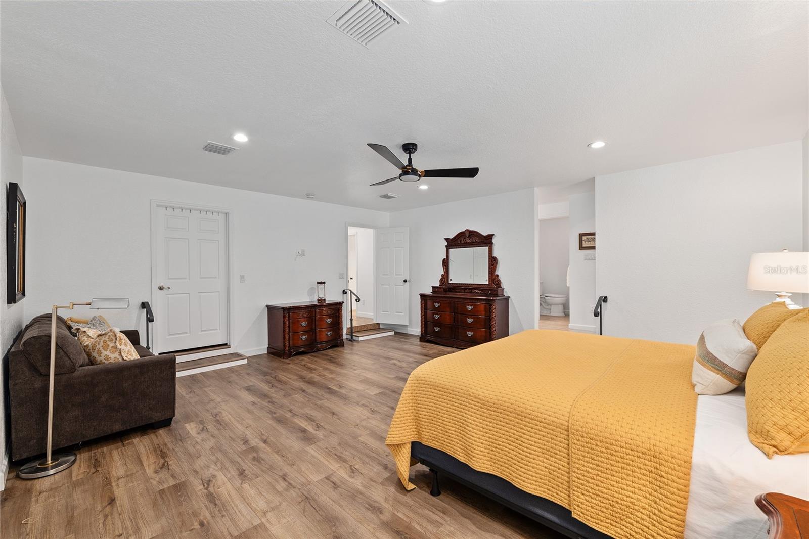 WOODFIELDS 07 - Residential