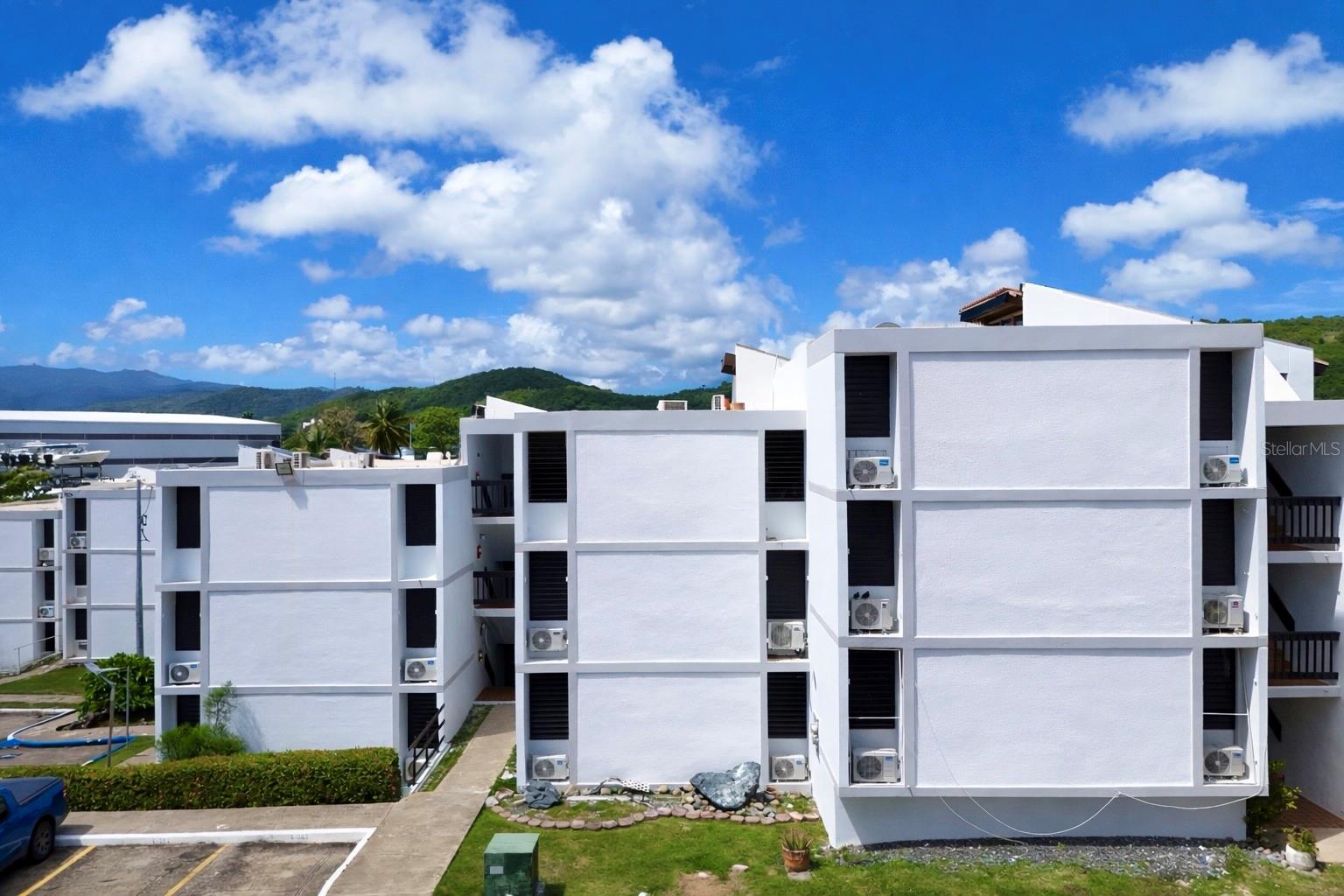 COND. VILLA MARINA - Residential