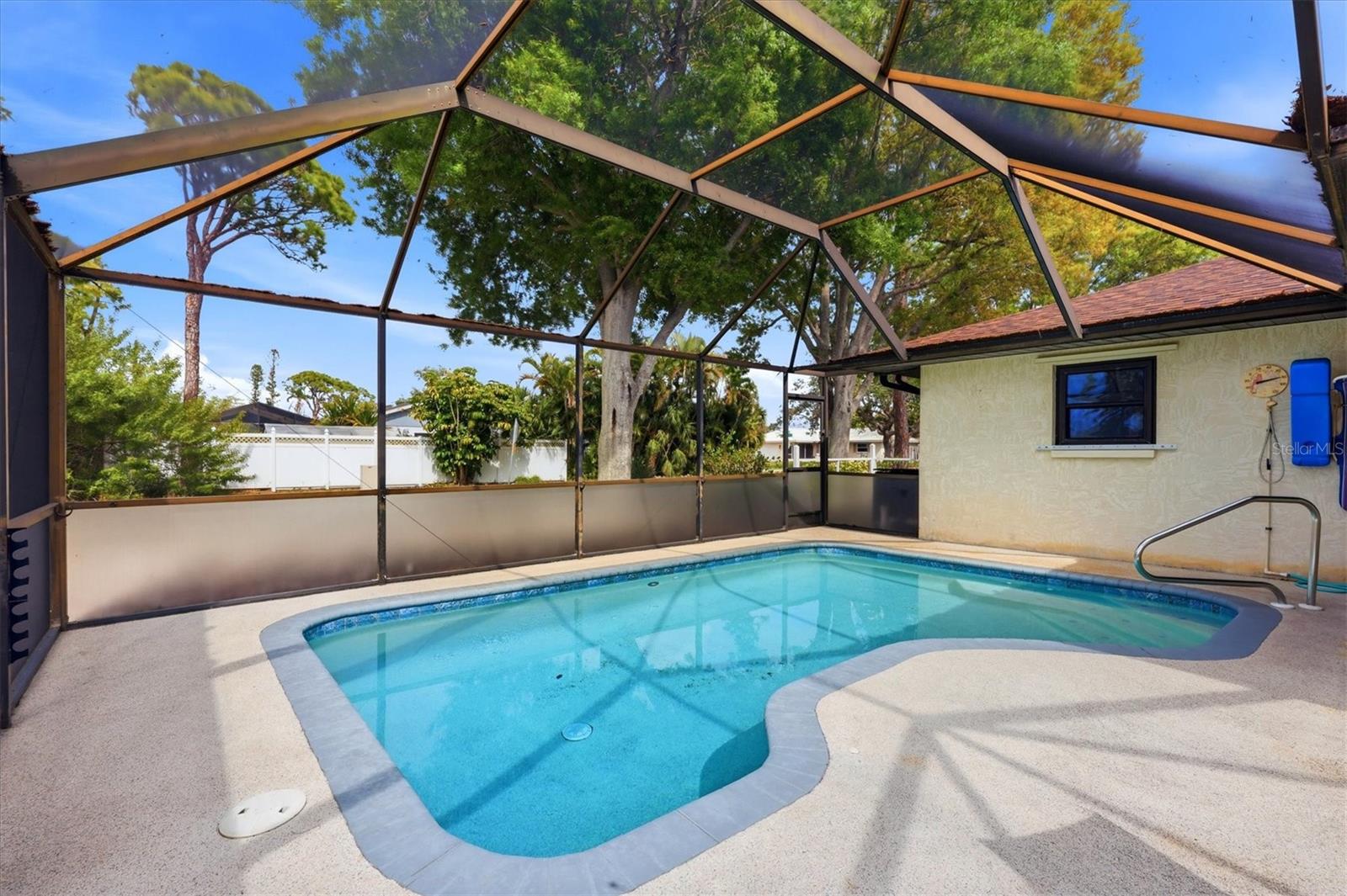 SOUTH VENICE - Residential