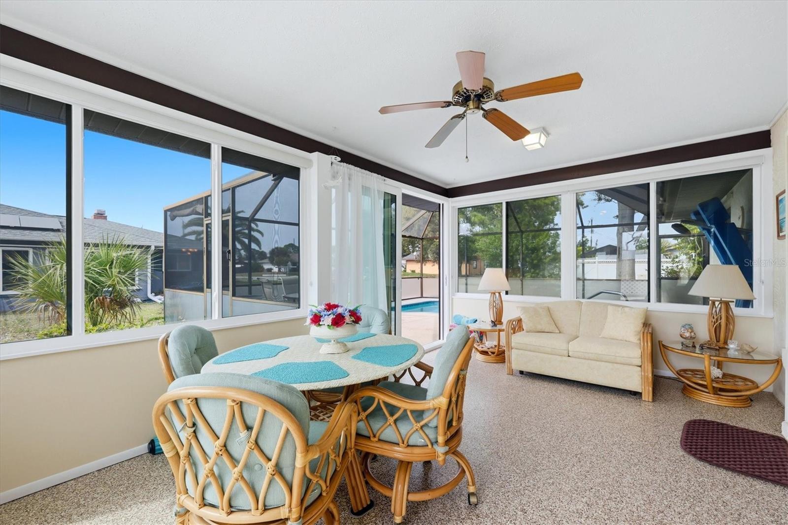 SOUTH VENICE - Residential