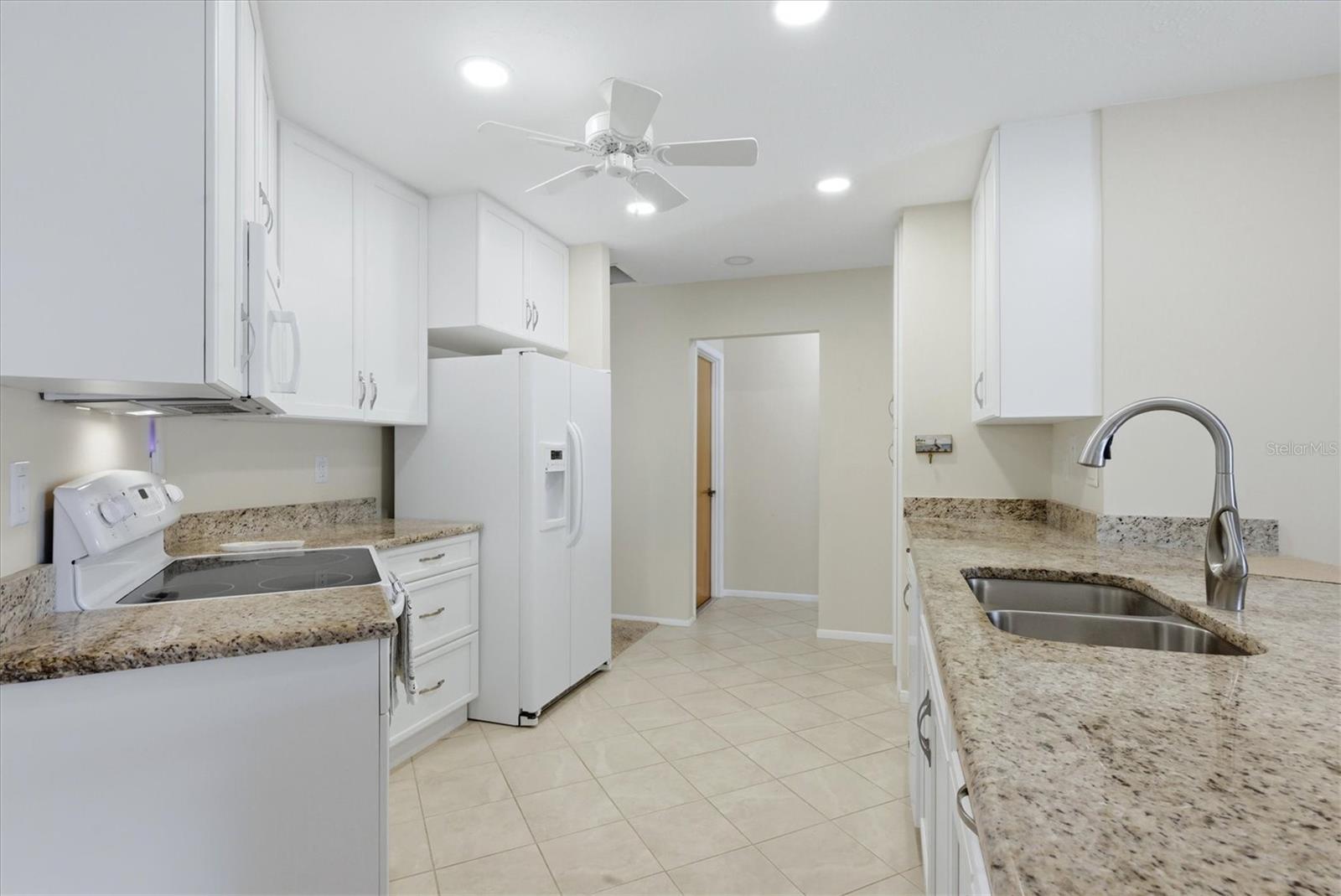 SOUTH VENICE - Residential