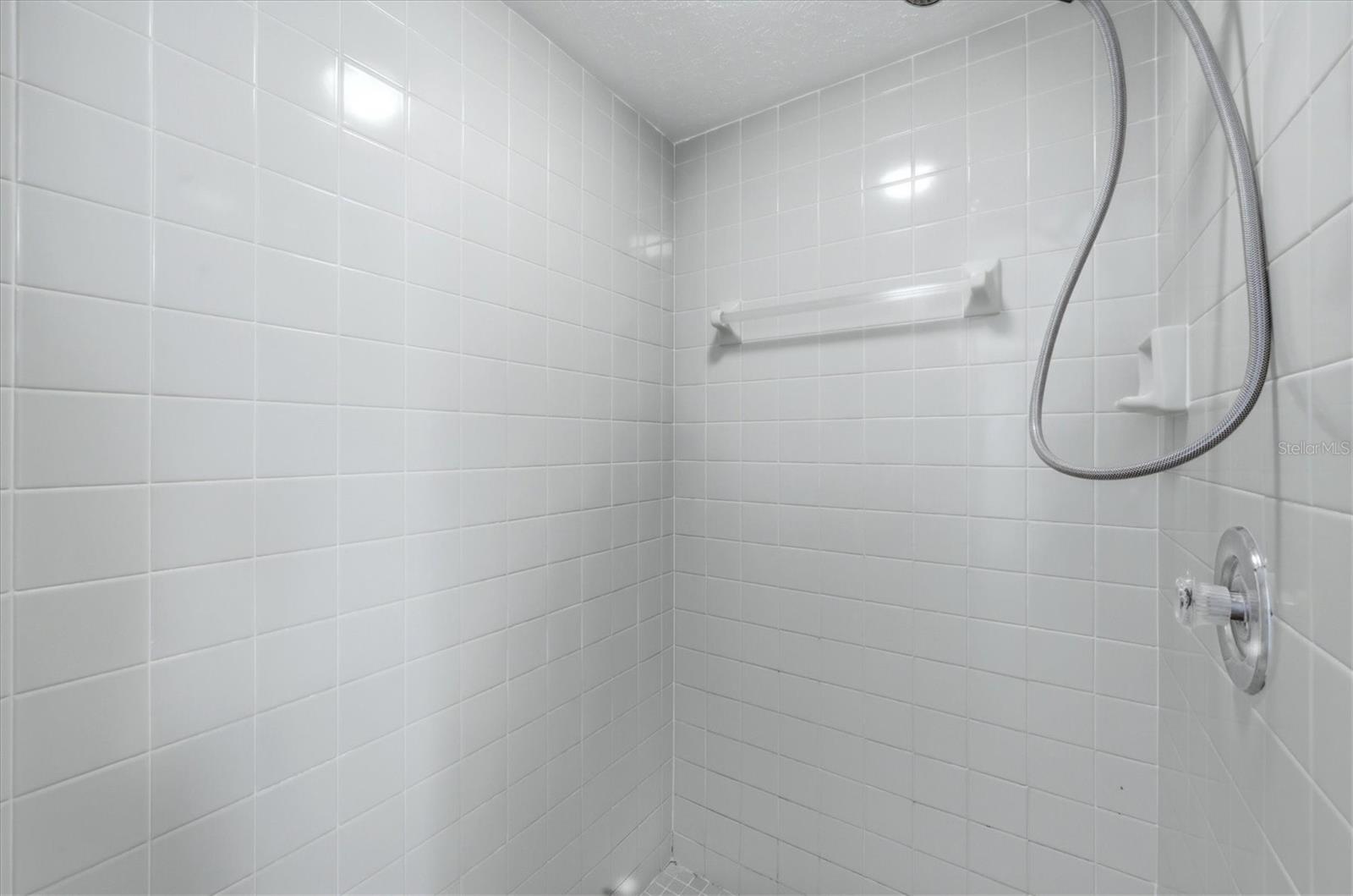 SOUTH VENICE - Residential