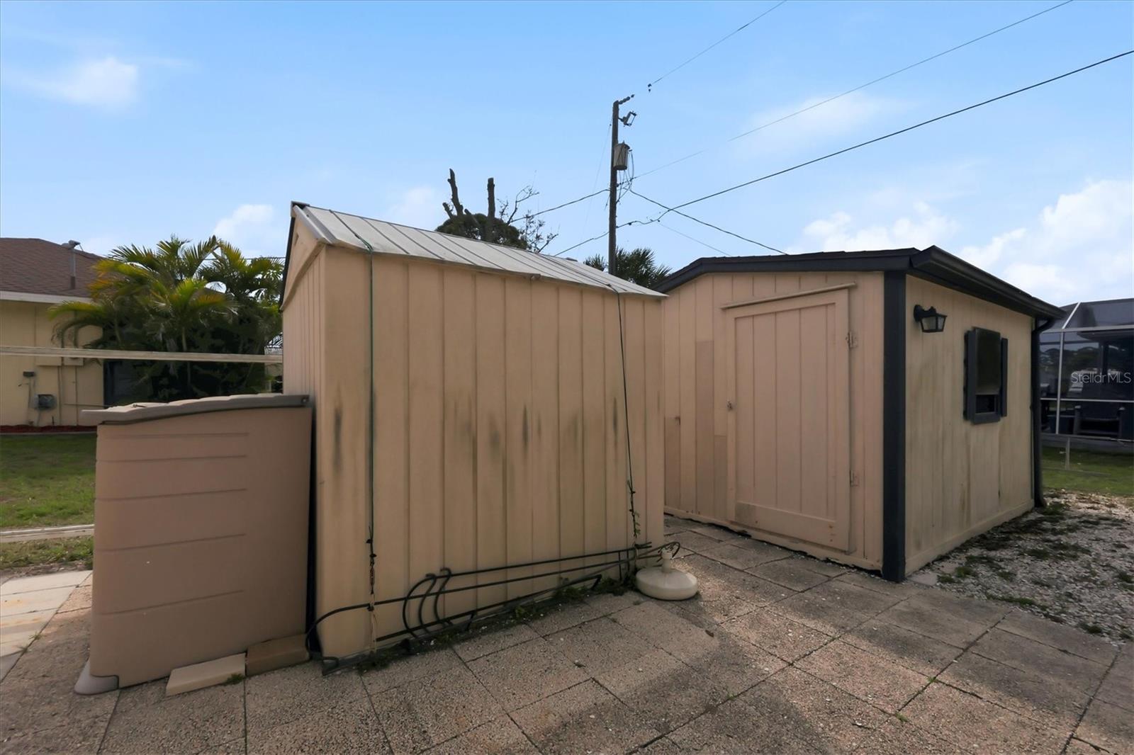 SOUTH VENICE - Residential