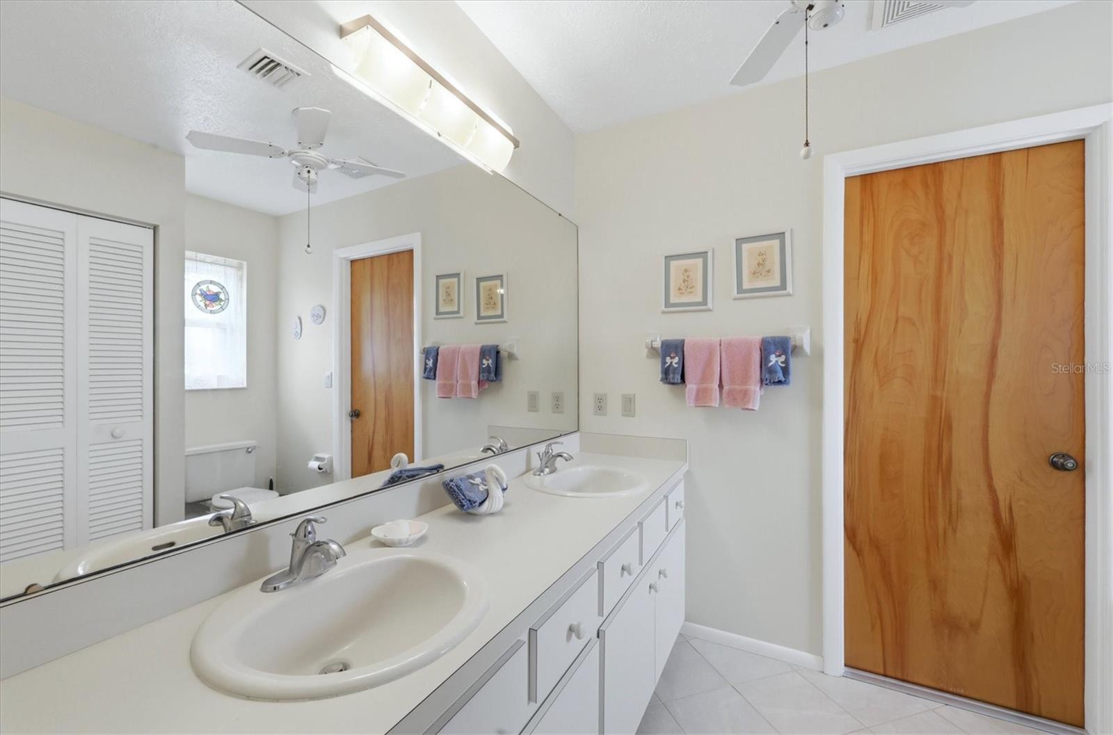 SOUTH VENICE - Residential