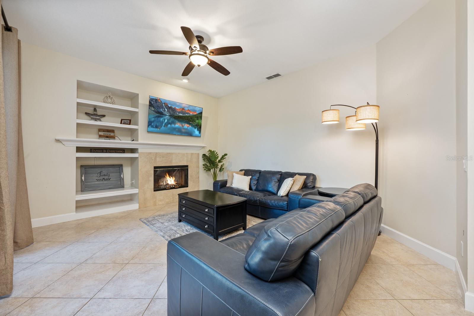 1633 CARILLON PARK DRIVE