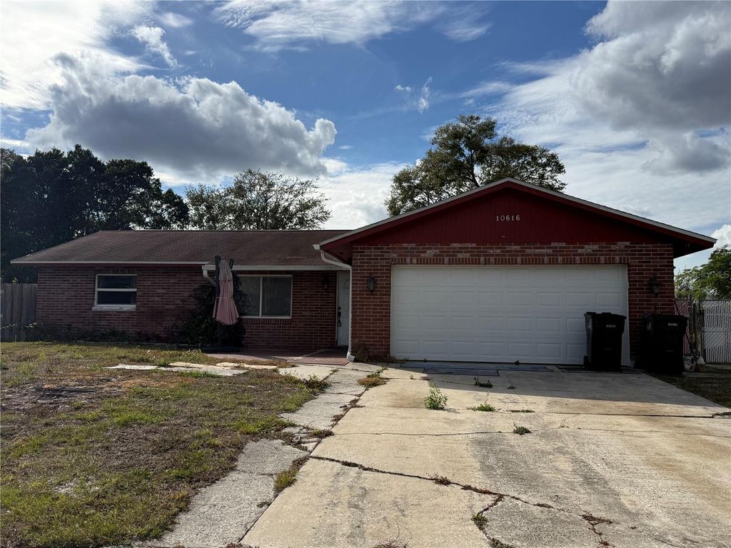 Photo of 10616 Godfrey Lane, Orlando, FL 32825 (MLS # O6382037)