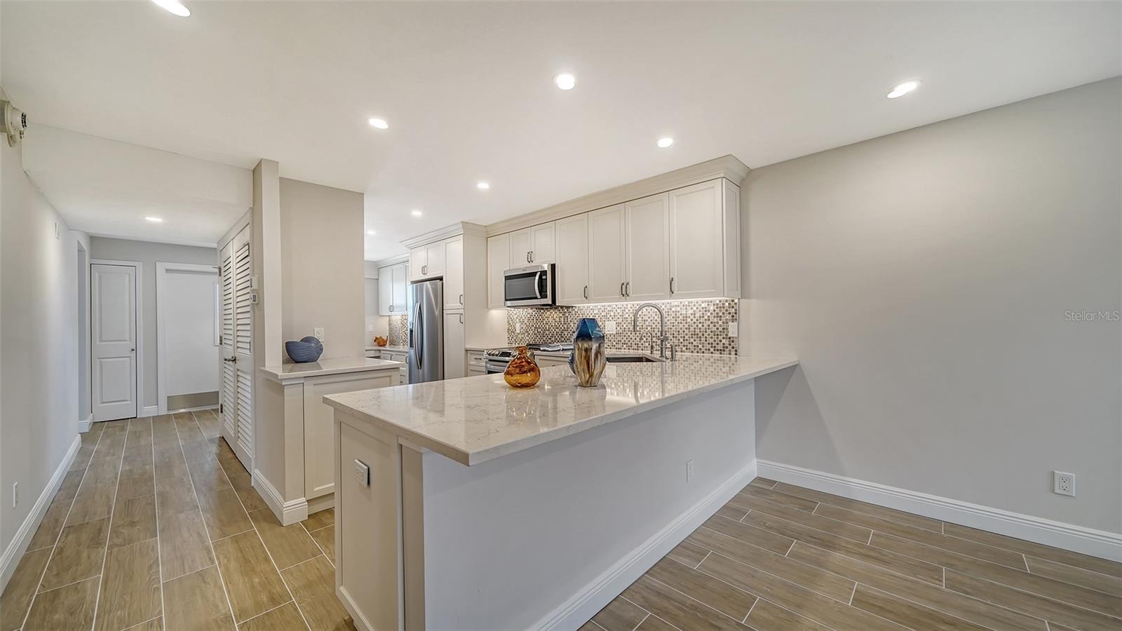 5760 MIDNIGHT PASS ROAD 307D
