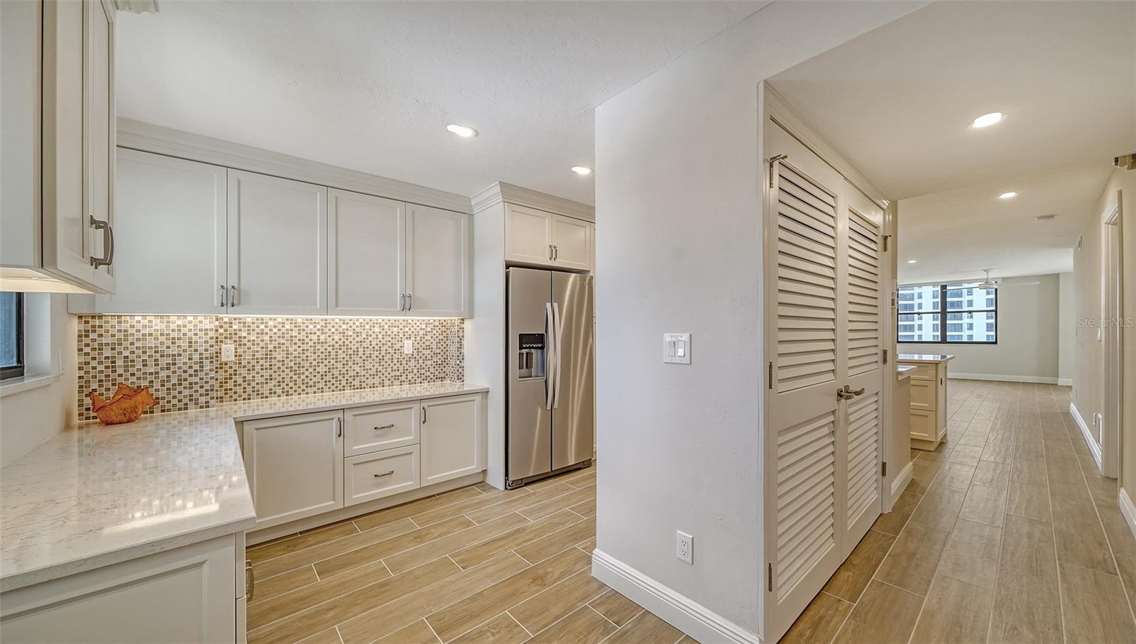 5760 MIDNIGHT PASS ROAD 307D