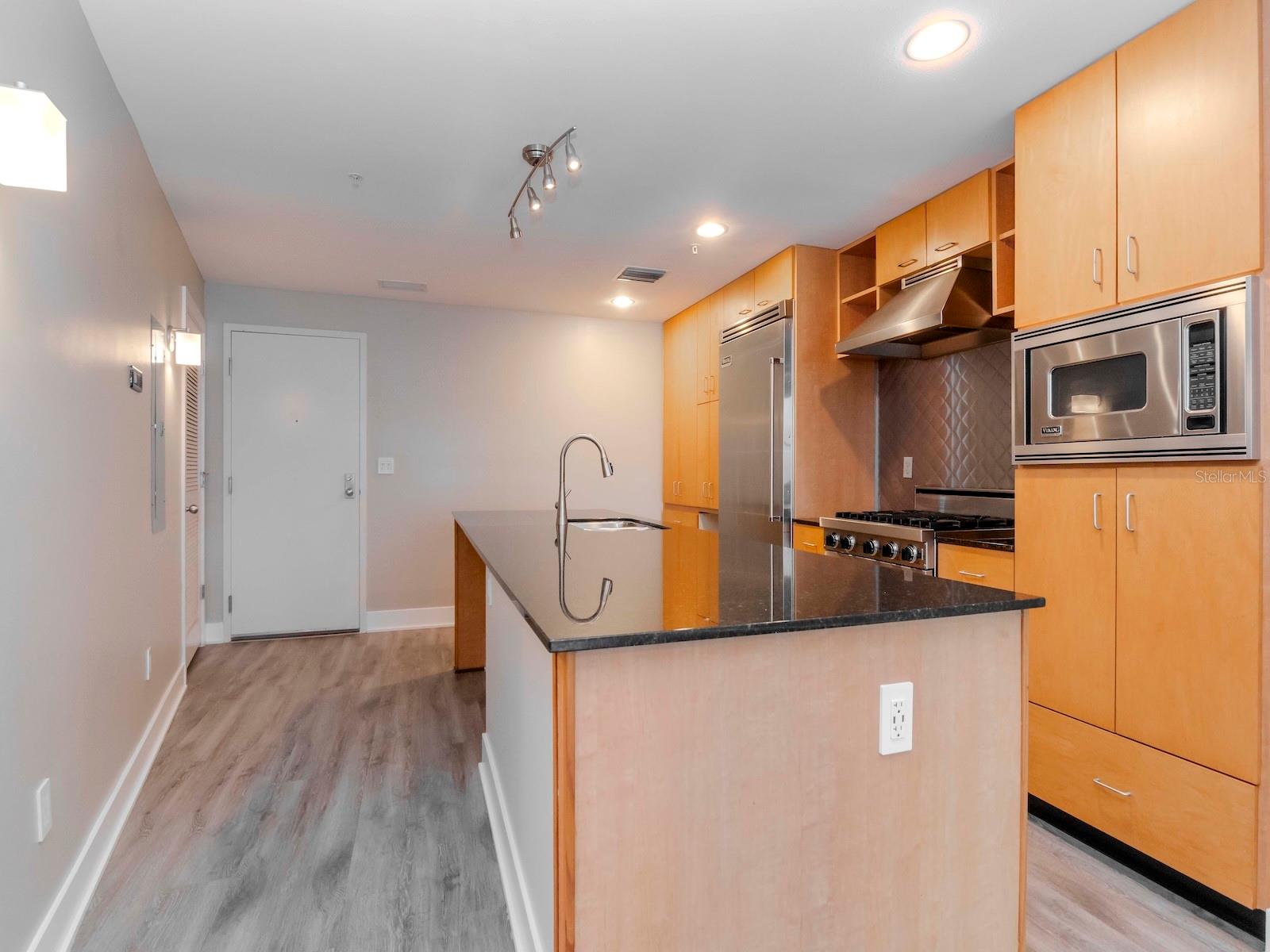 1120 E KENNEDY BOULEVARD 927