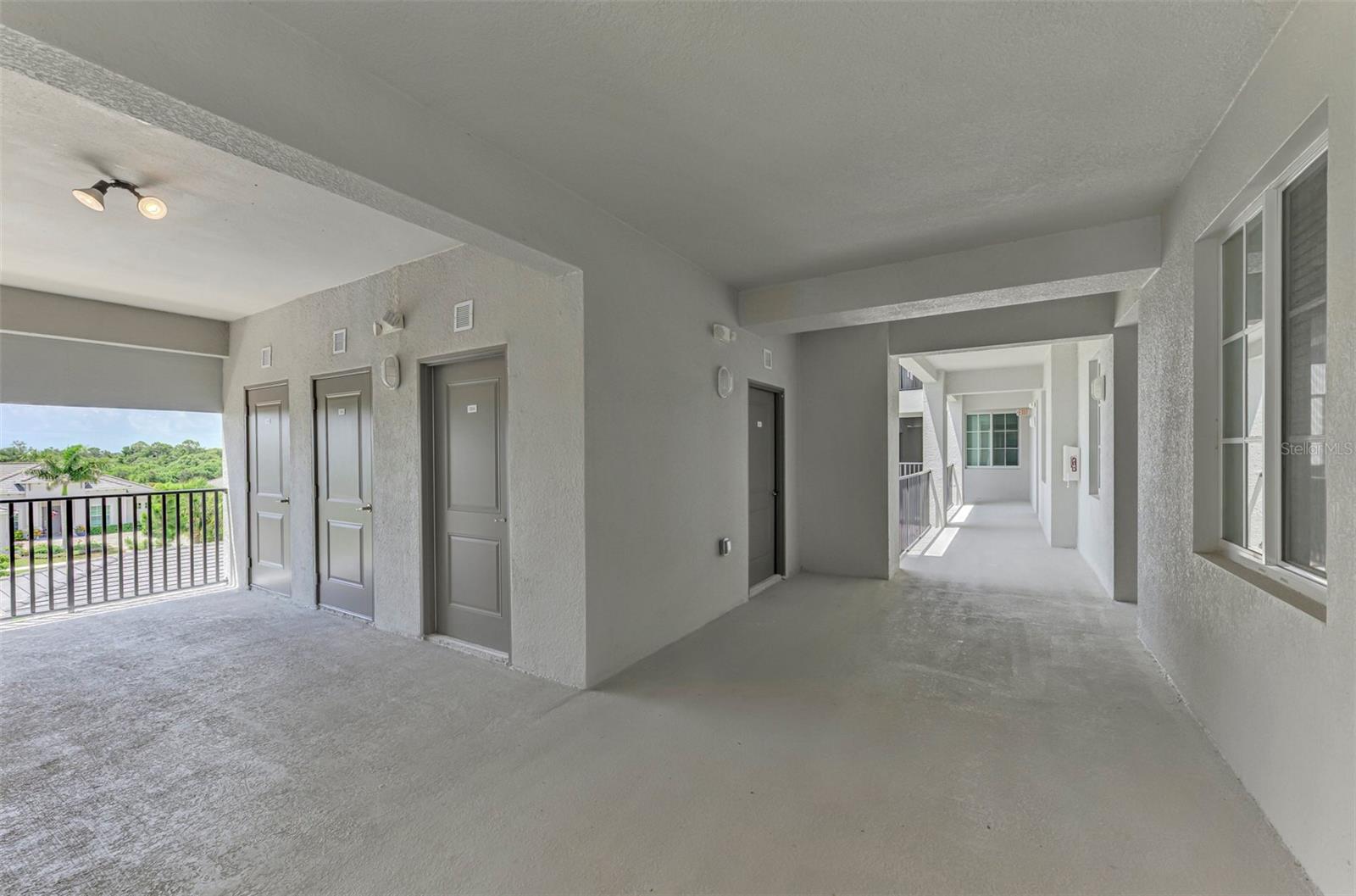 WELLEN PARK GOLF & COUNTRY CLUB - Residential