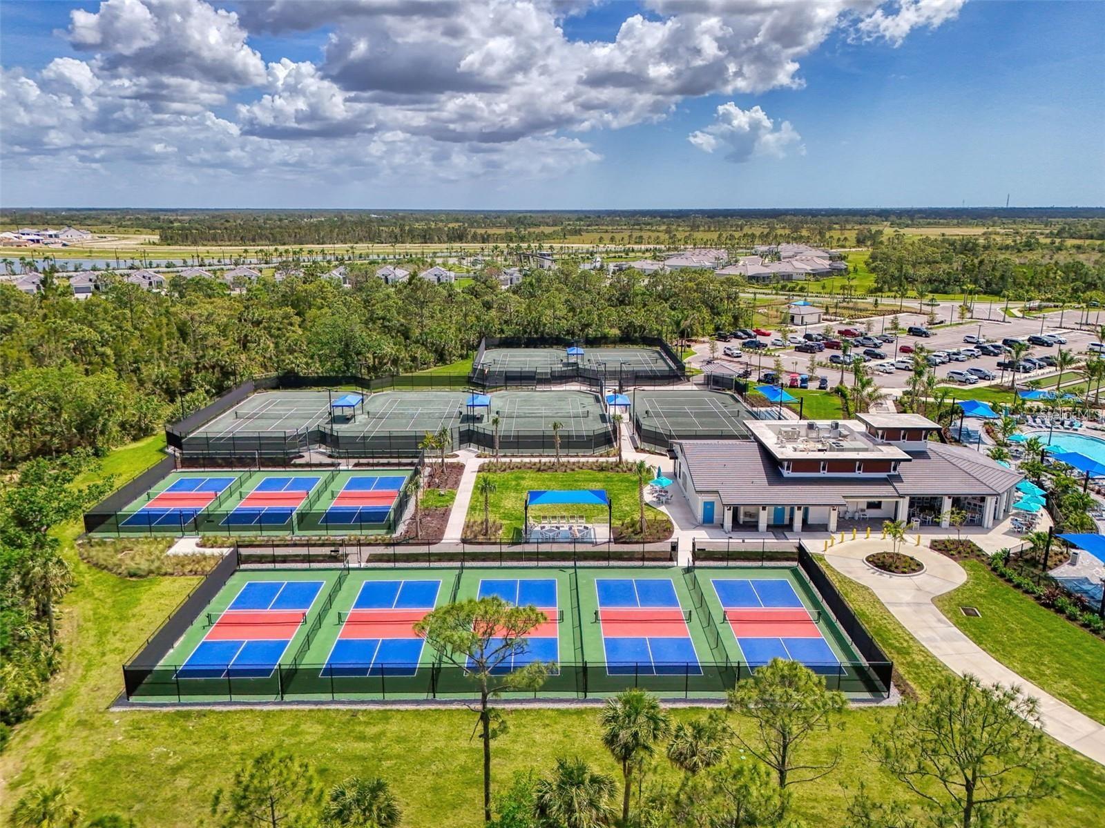WELLEN PARK GOLF & COUNTRY CLUB - Residential