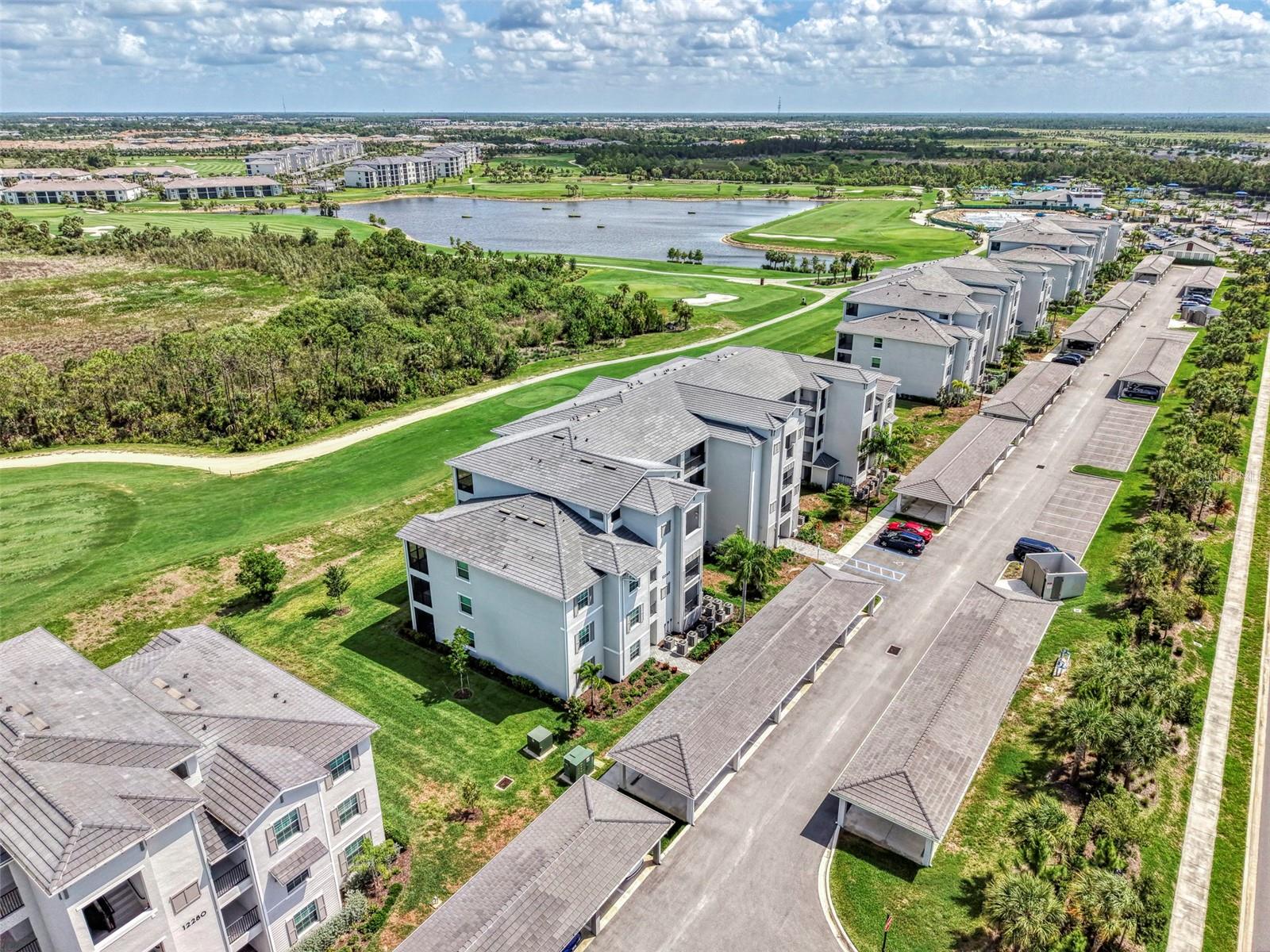 WELLEN PARK GOLF & COUNTRY CLUB - Residential