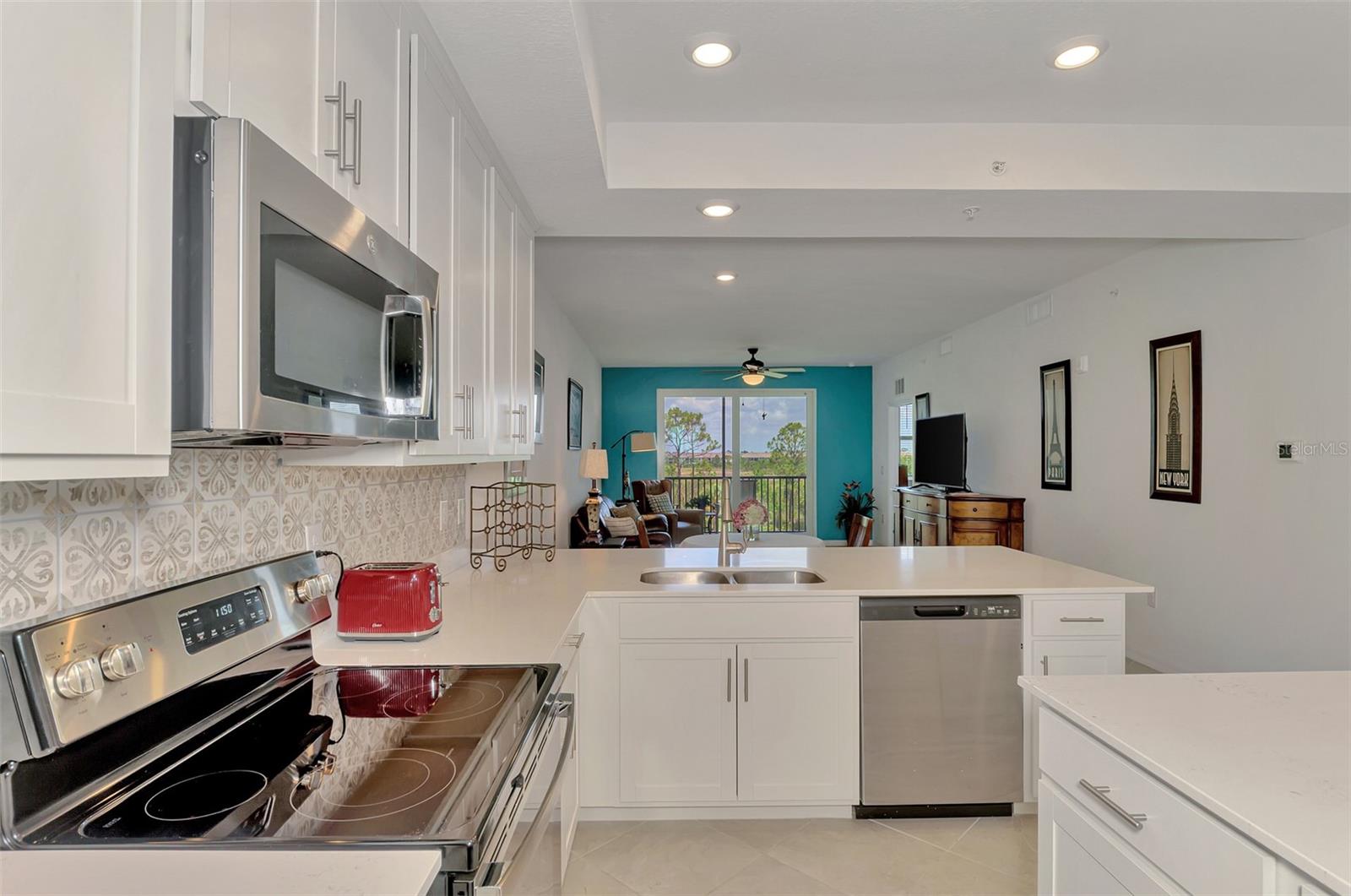 WELLEN PARK GOLF & COUNTRY CLUB - Residential