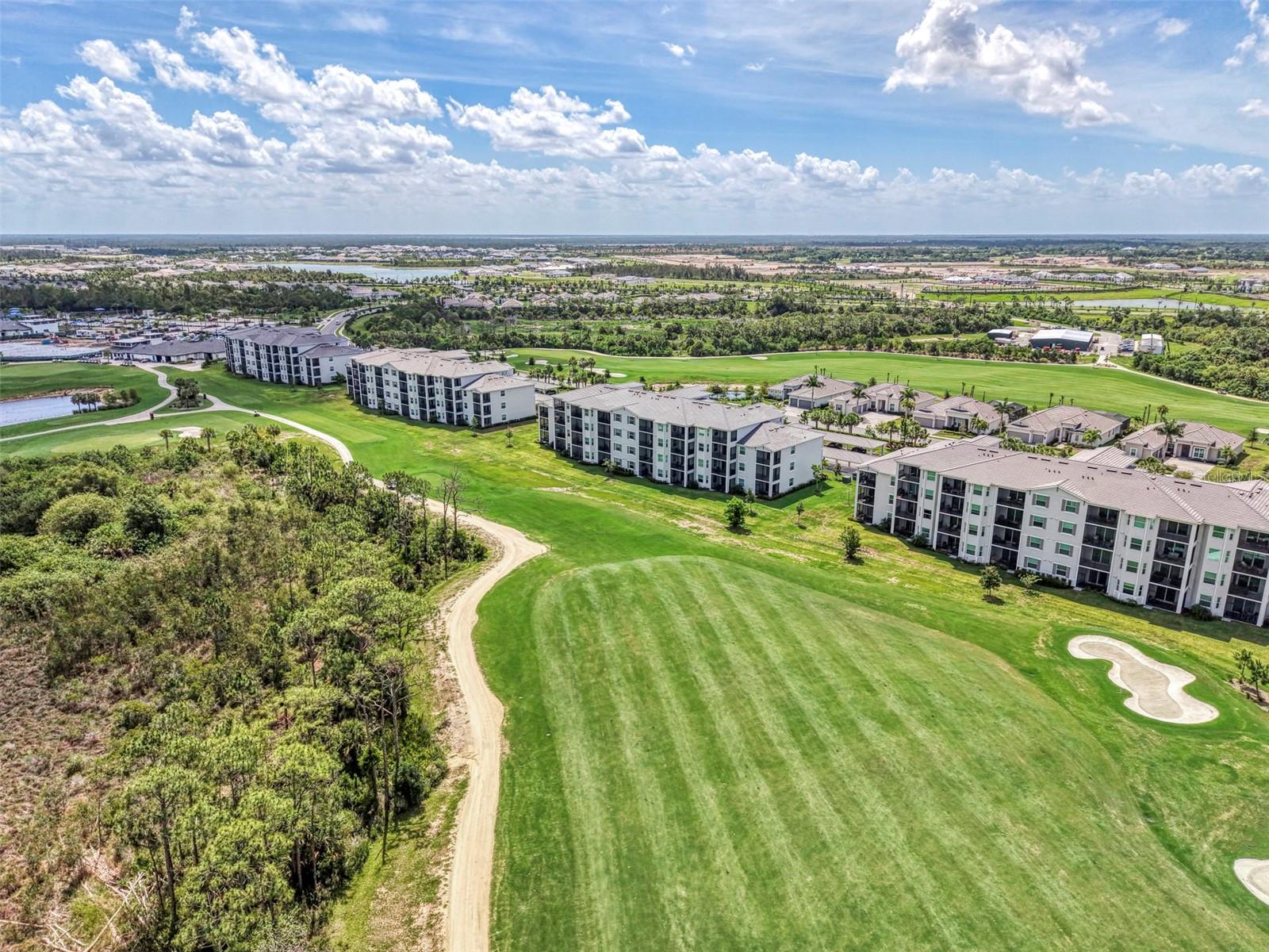 WELLEN PARK GOLF & COUNTRY CLUB - Residential