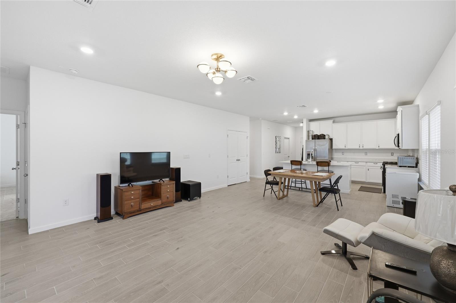 COUNTRY LANE ESTATES - Residential