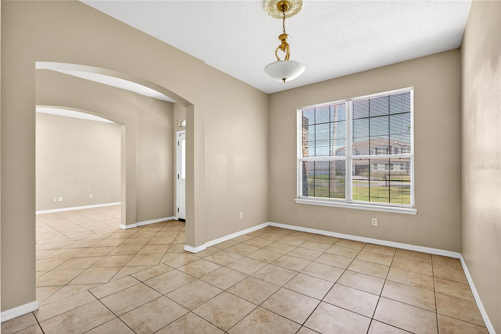 LAKE BEAUCLAIRE SUB - Residential