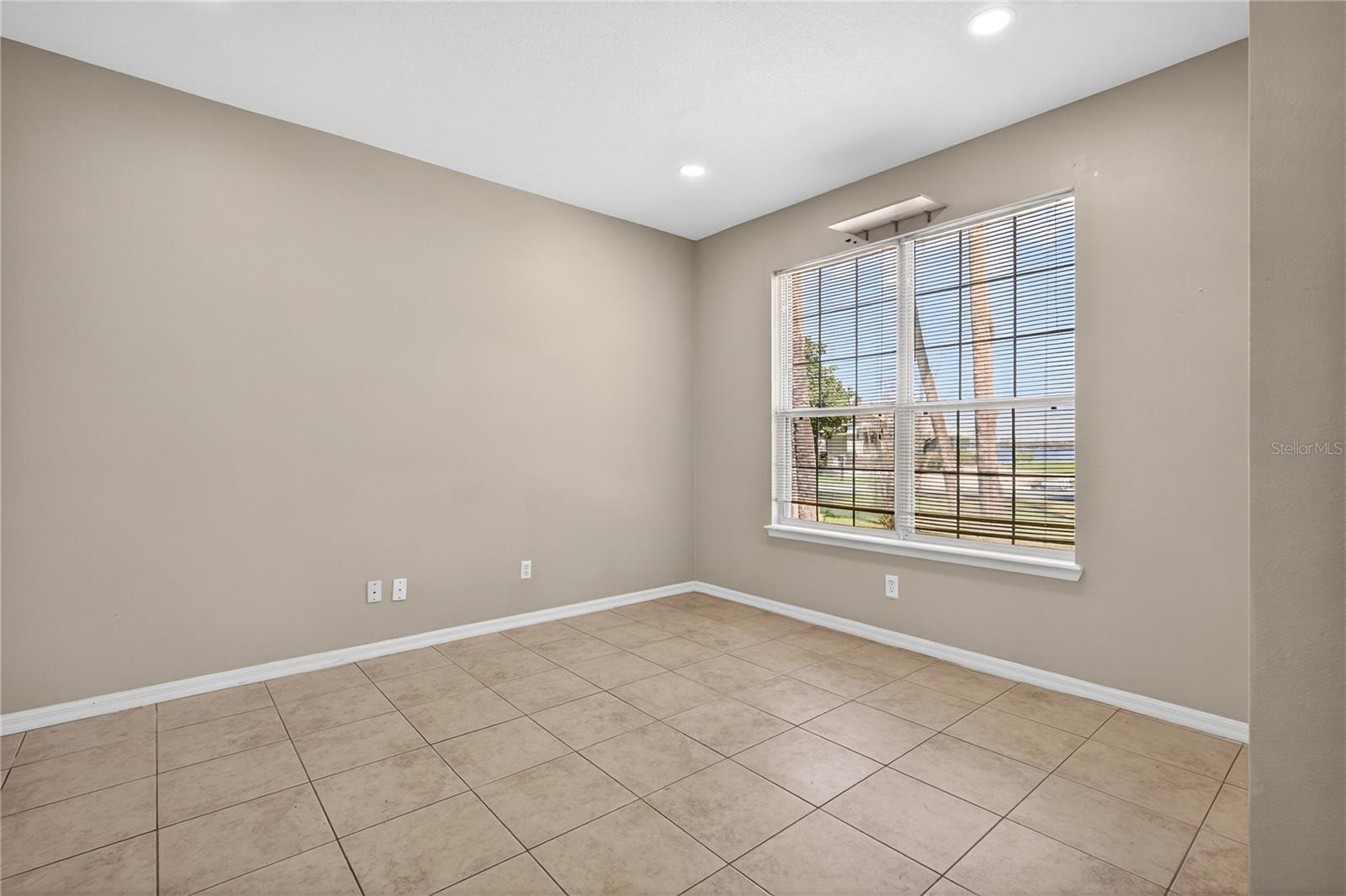 LAKE BEAUCLAIRE SUB - Residential