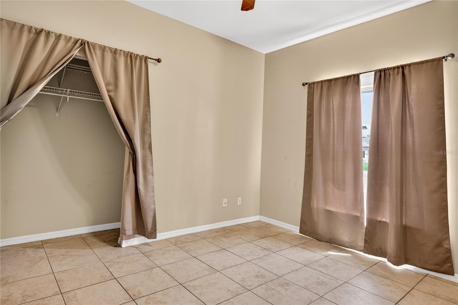 LAKE BEAUCLAIRE SUB - Residential