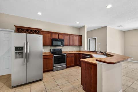 Tiny photo for 28931 Beauclaire Drive, Tavares, FL 32778 (MLS # G5110108)