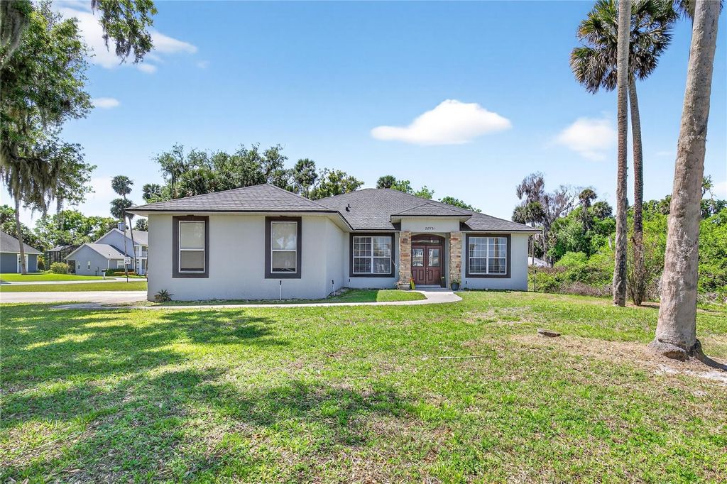 Photo of 28931 Beauclaire Drive, Tavares, FL 32778 (MLS # G5110108)