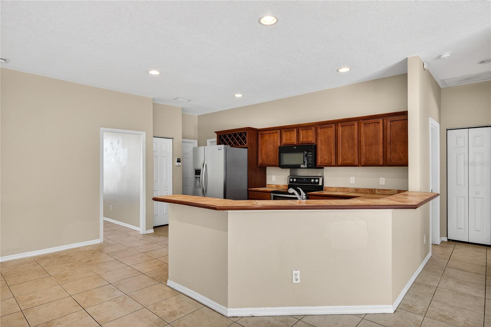 LAKE BEAUCLAIRE SUB - Residential