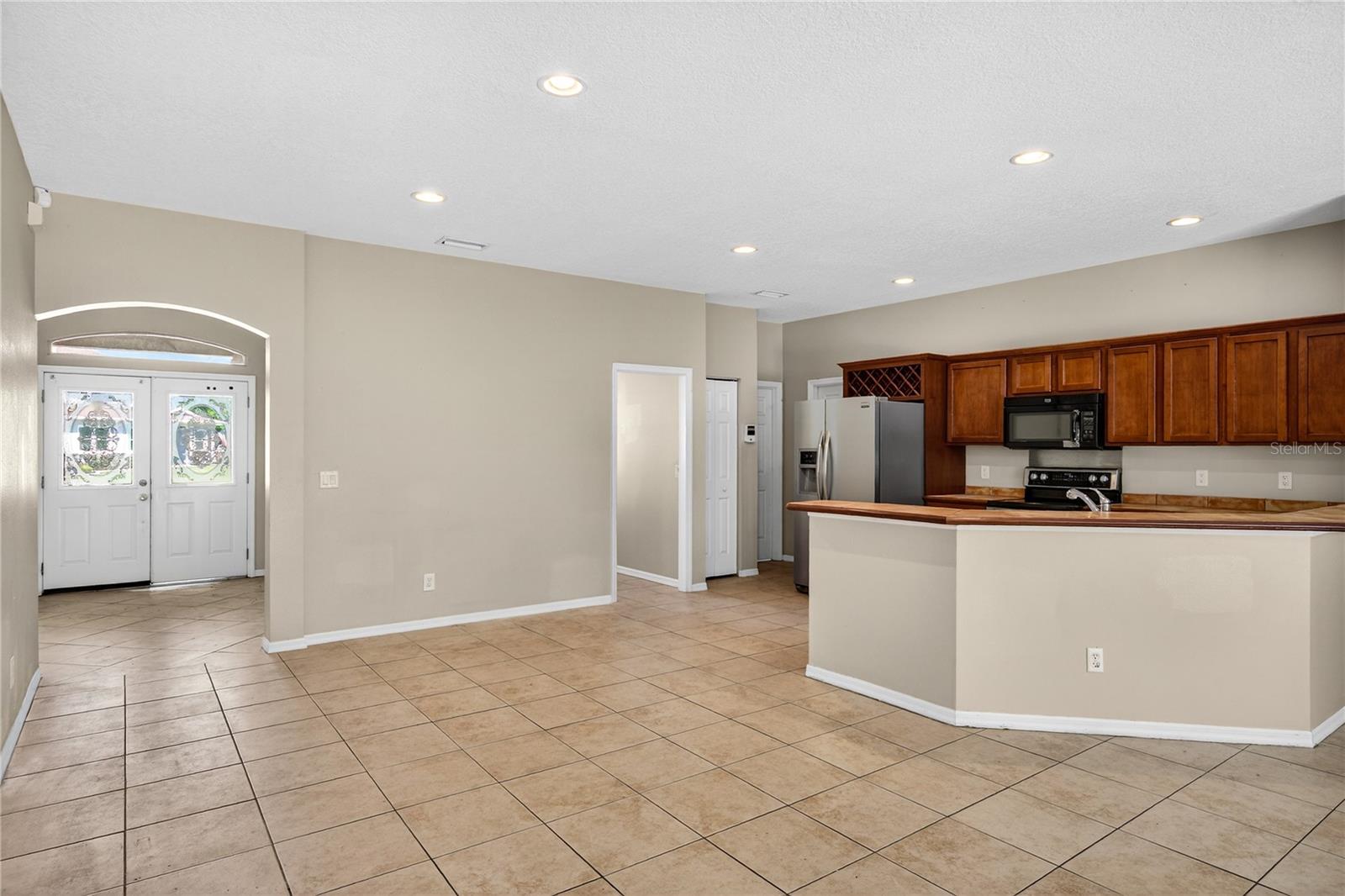 LAKE BEAUCLAIRE SUB - Residential