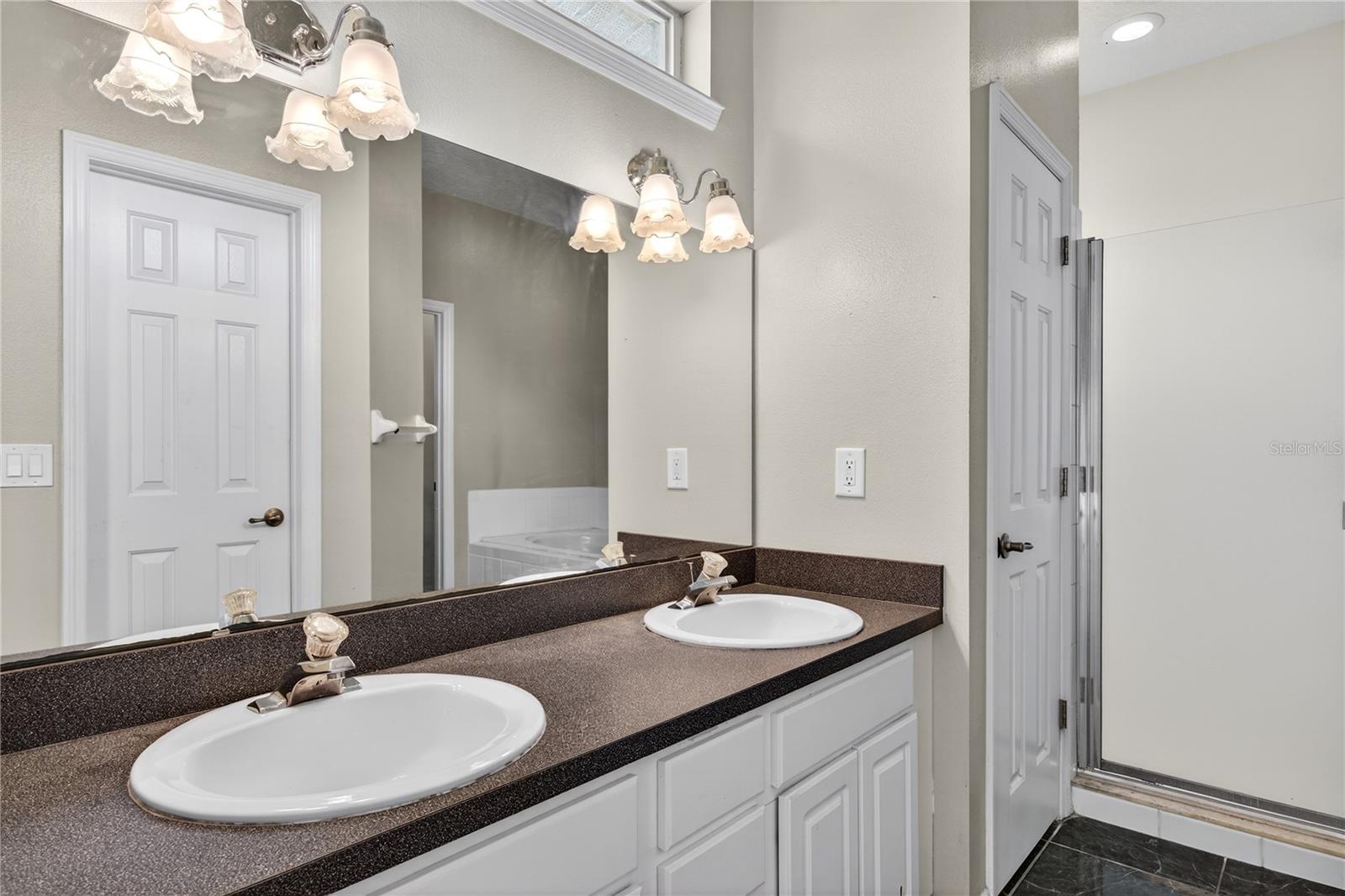 LAKE BEAUCLAIRE SUB - Residential