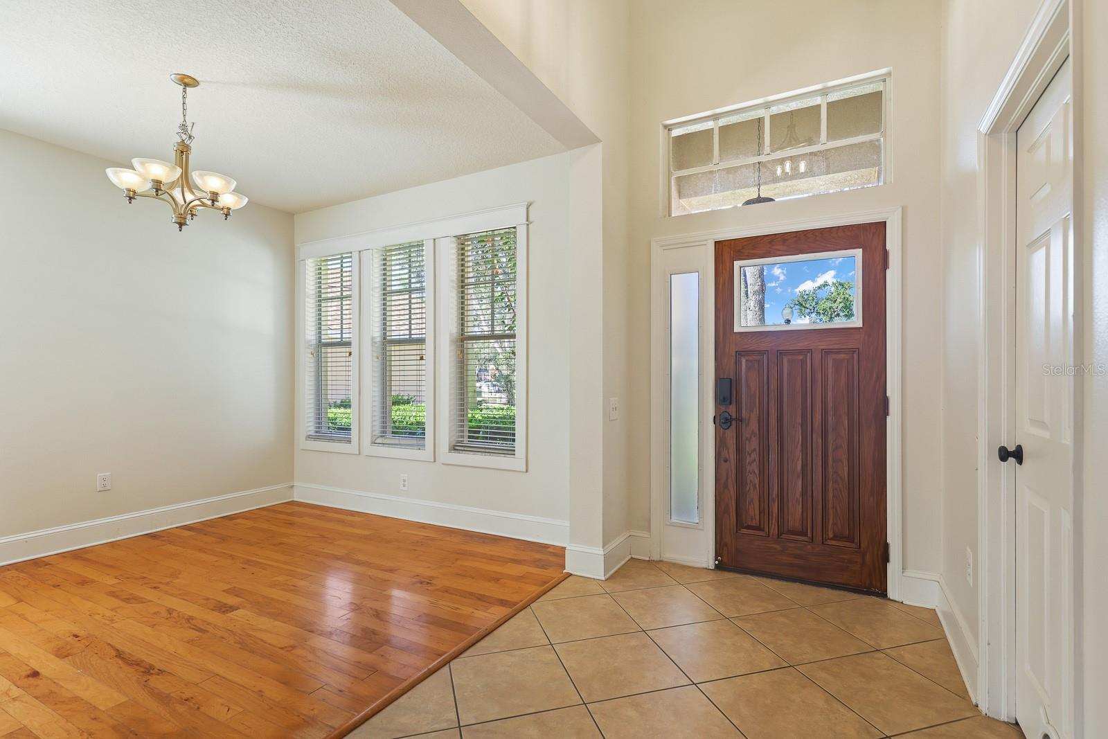 RIVER HILLS COUNTRY CLUB PARCE - Residential Lease