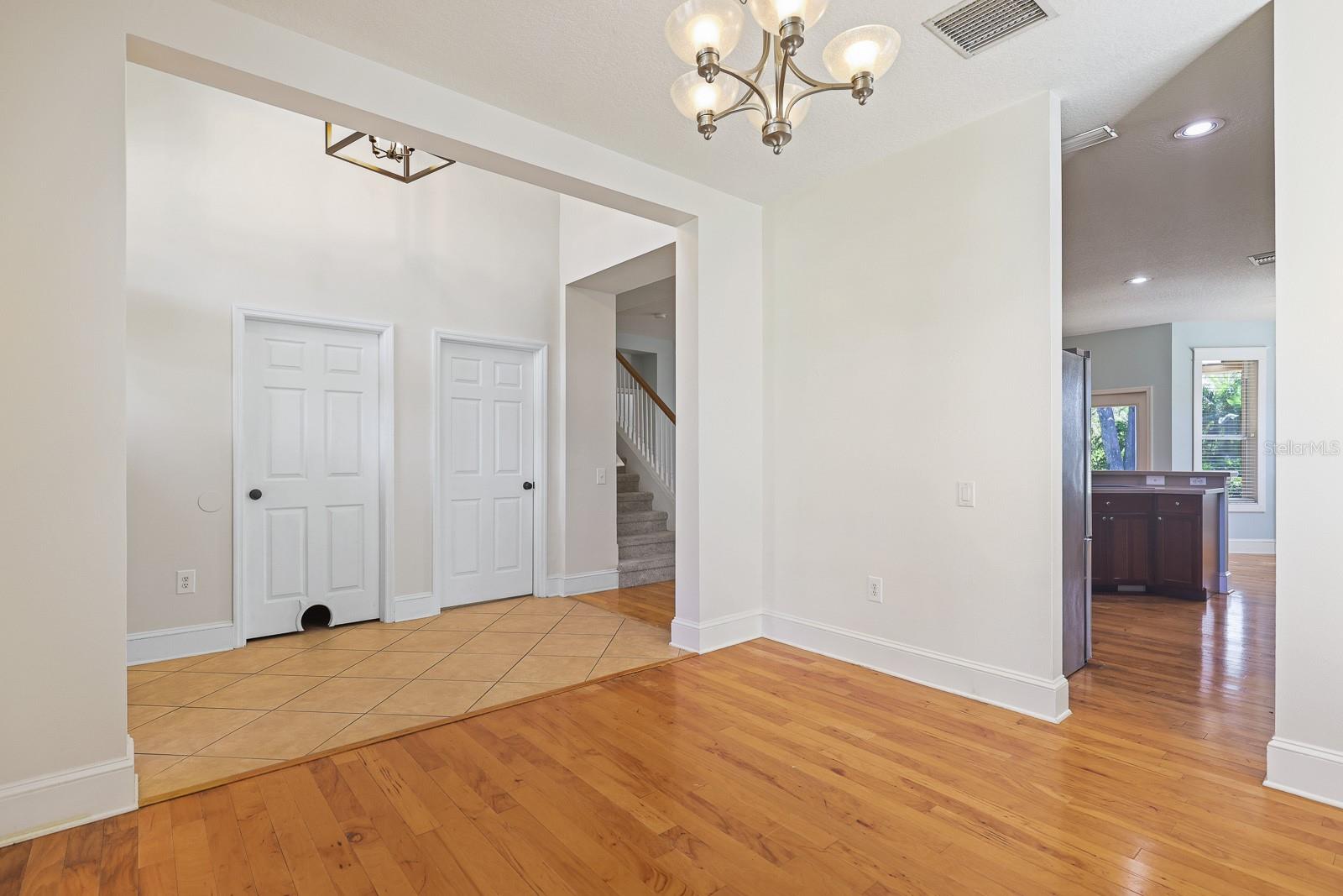 RIVER HILLS COUNTRY CLUB PARCE - Residential Lease