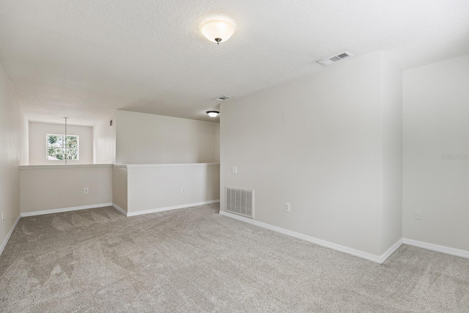 RIVER HILLS COUNTRY CLUB PARCE - Residential Lease