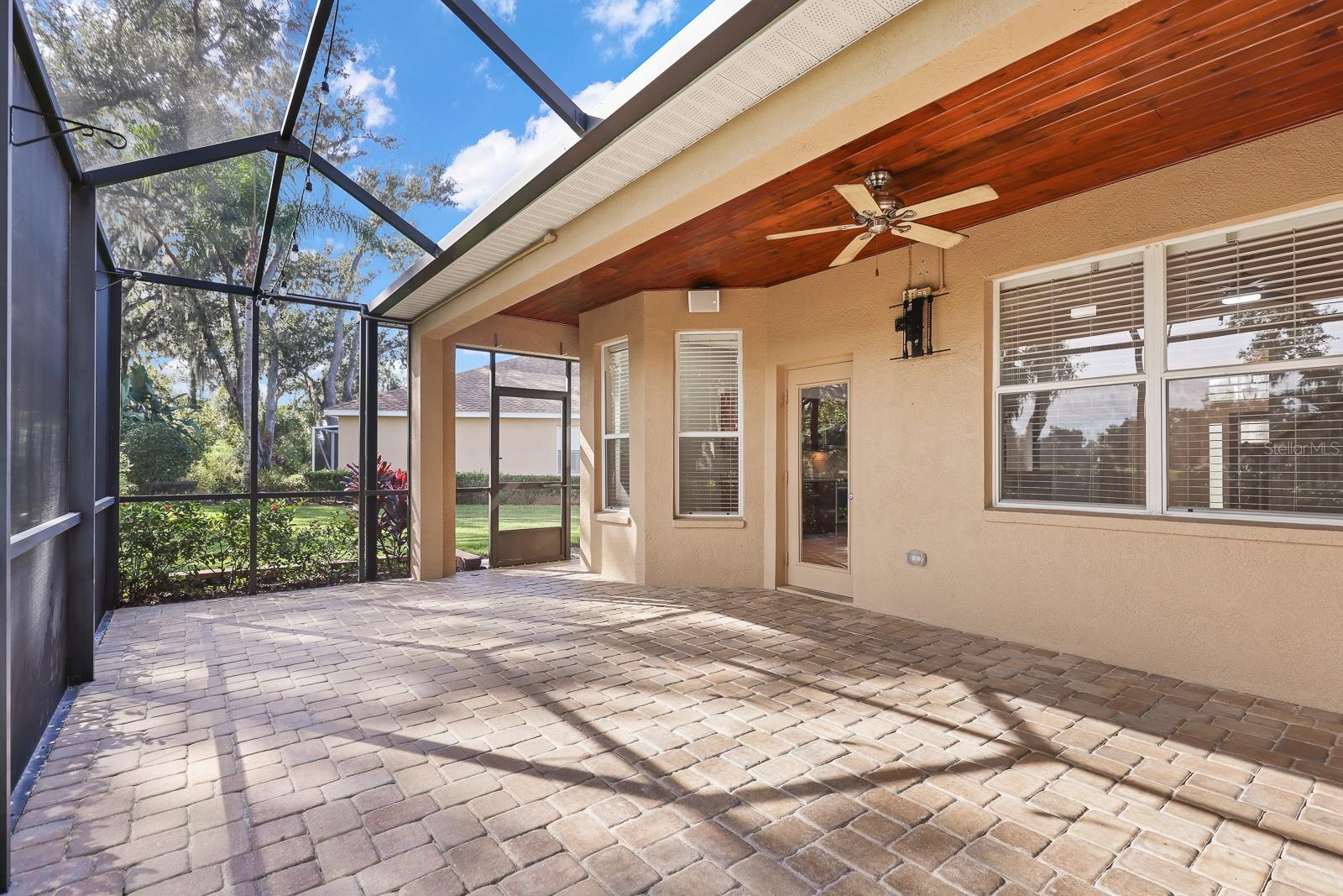 RIVER HILLS COUNTRY CLUB PARCE - Residential Lease