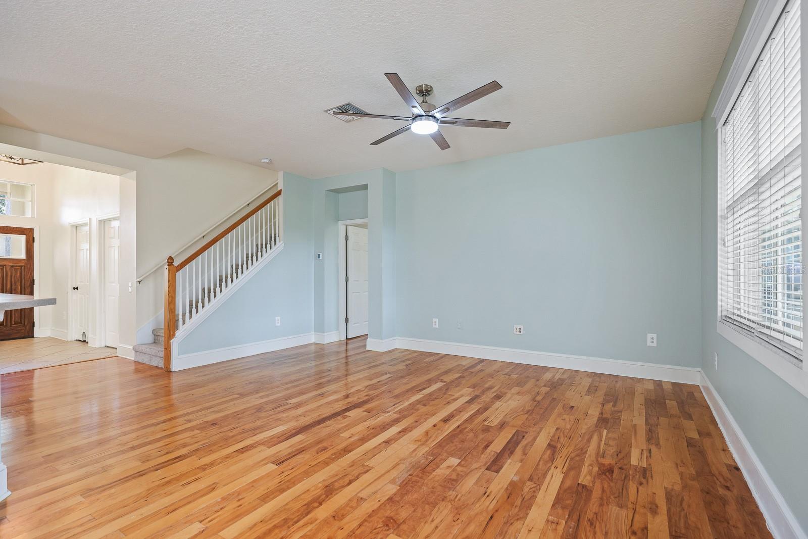 RIVER HILLS COUNTRY CLUB PARCE - Residential Lease