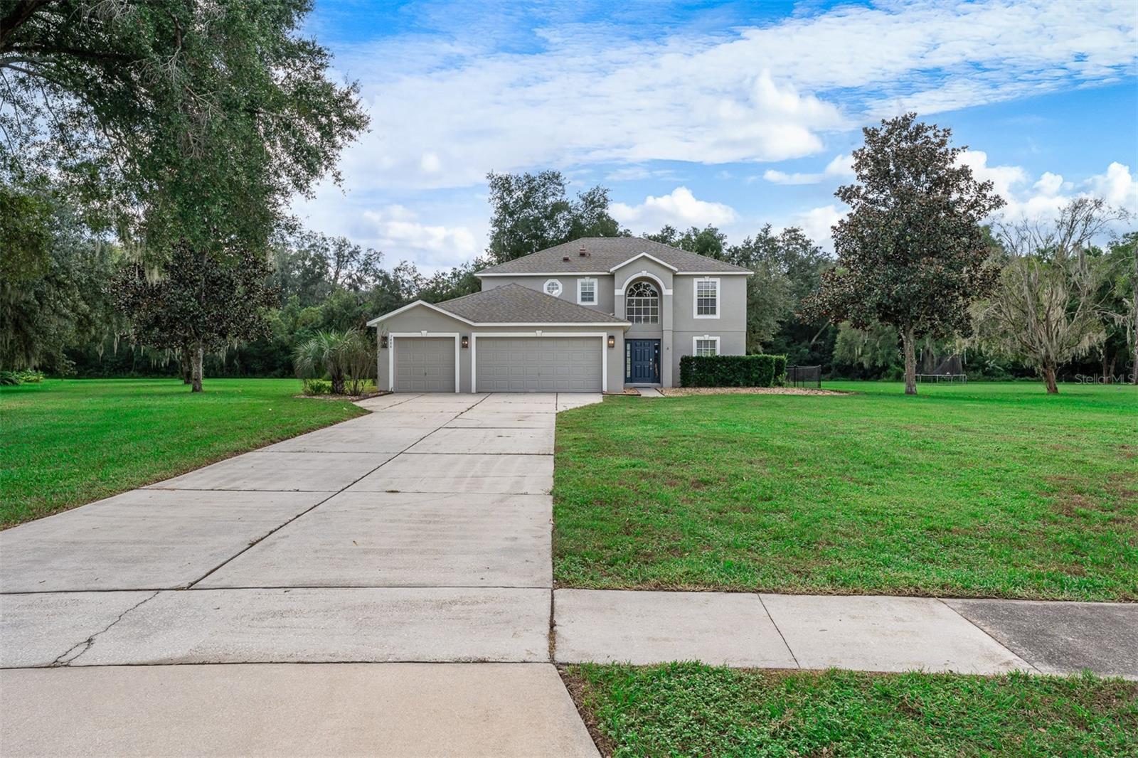 7406 LAKE MARNI COURT