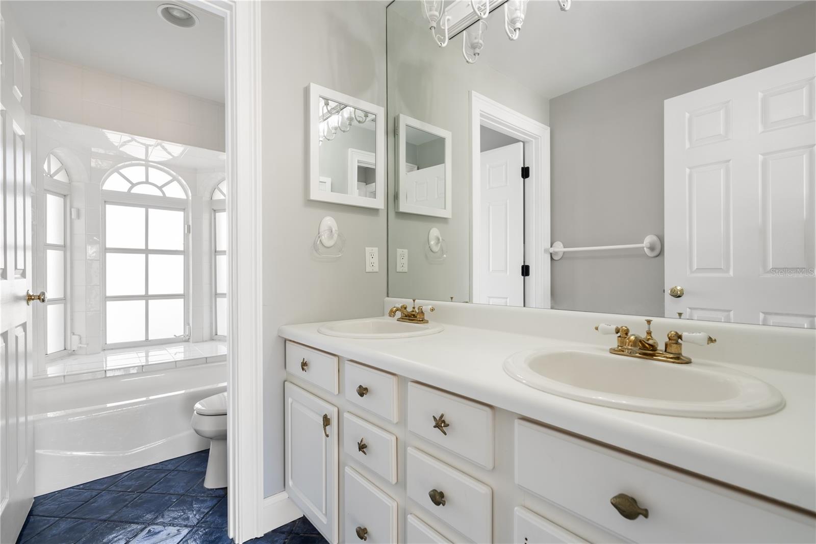 VINA-DEL-MAR SEC 3 - Residential