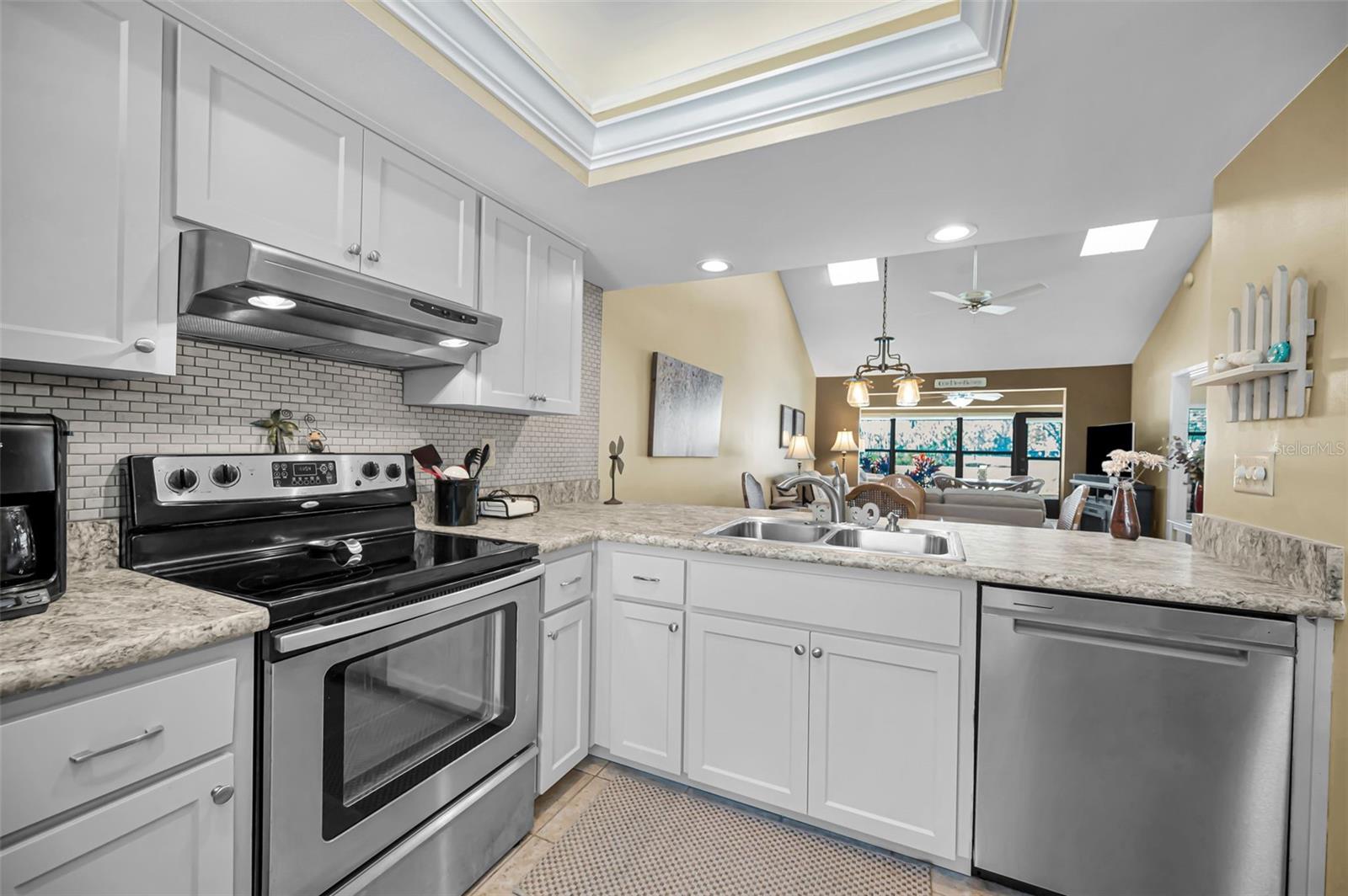 GOLF VIEW VILLAS CONDO 03A - Residential