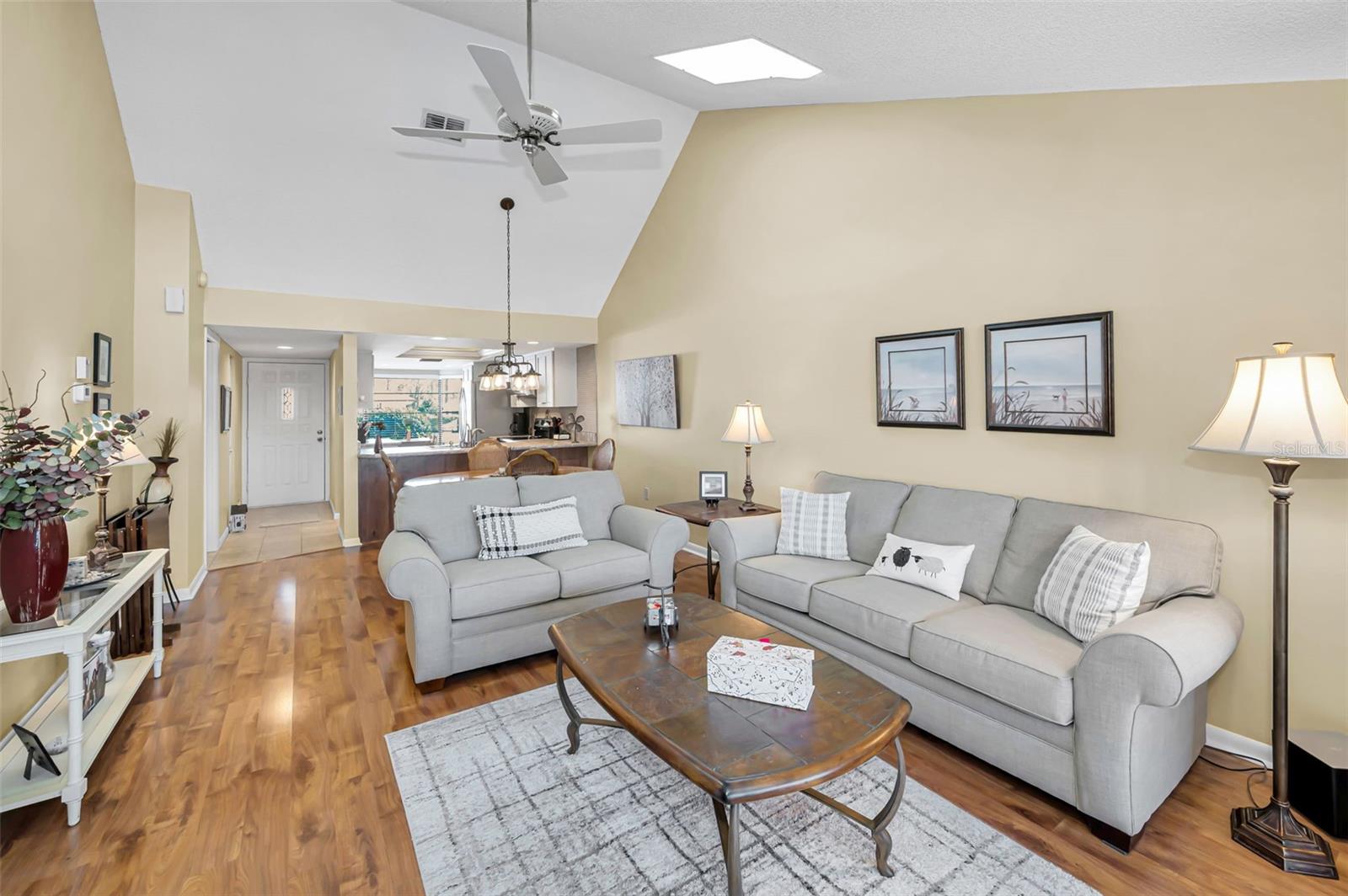 GOLF VIEW VILLAS CONDO 03A - Residential