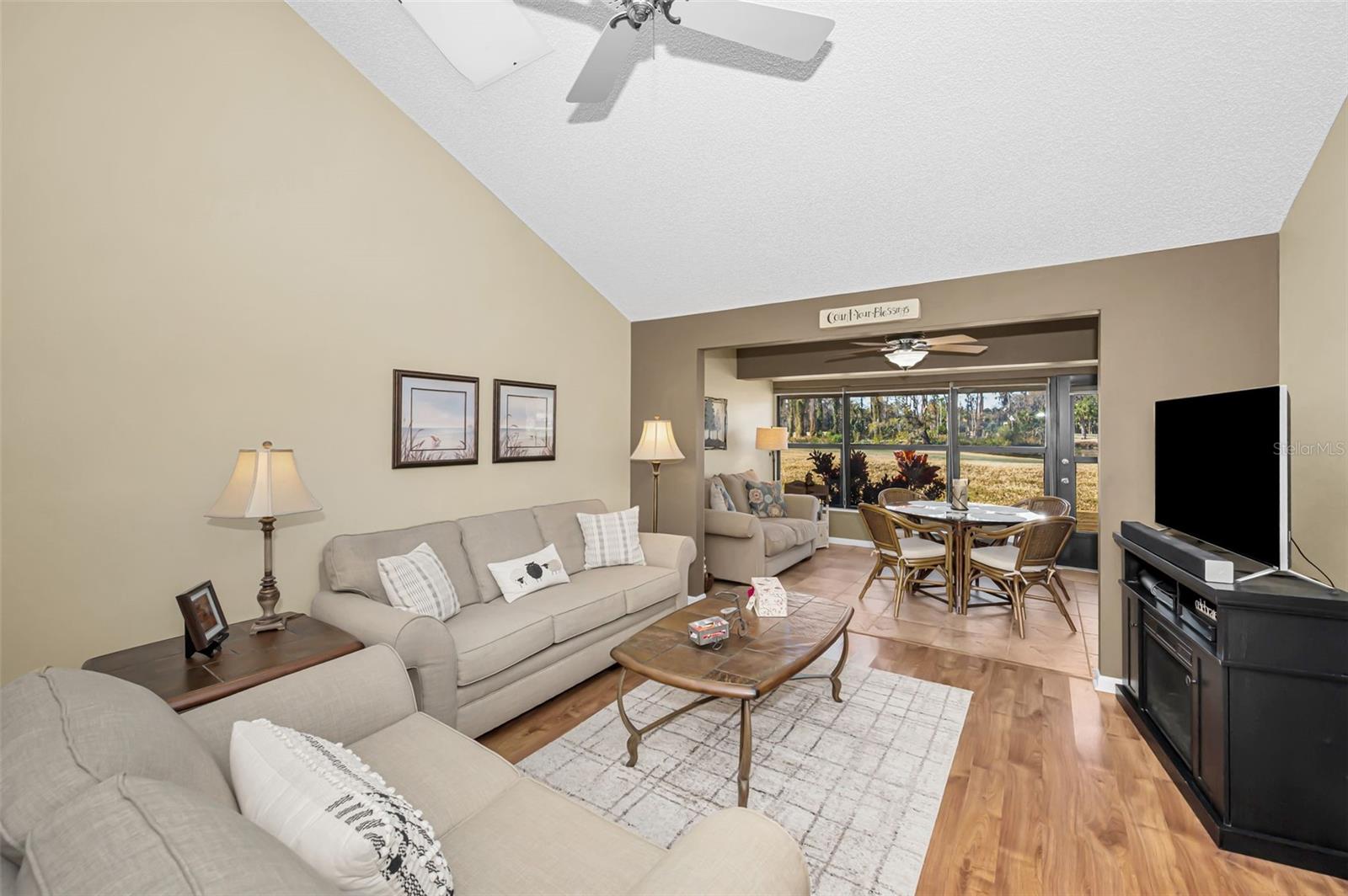 GOLF VIEW VILLAS CONDO 03A - Residential