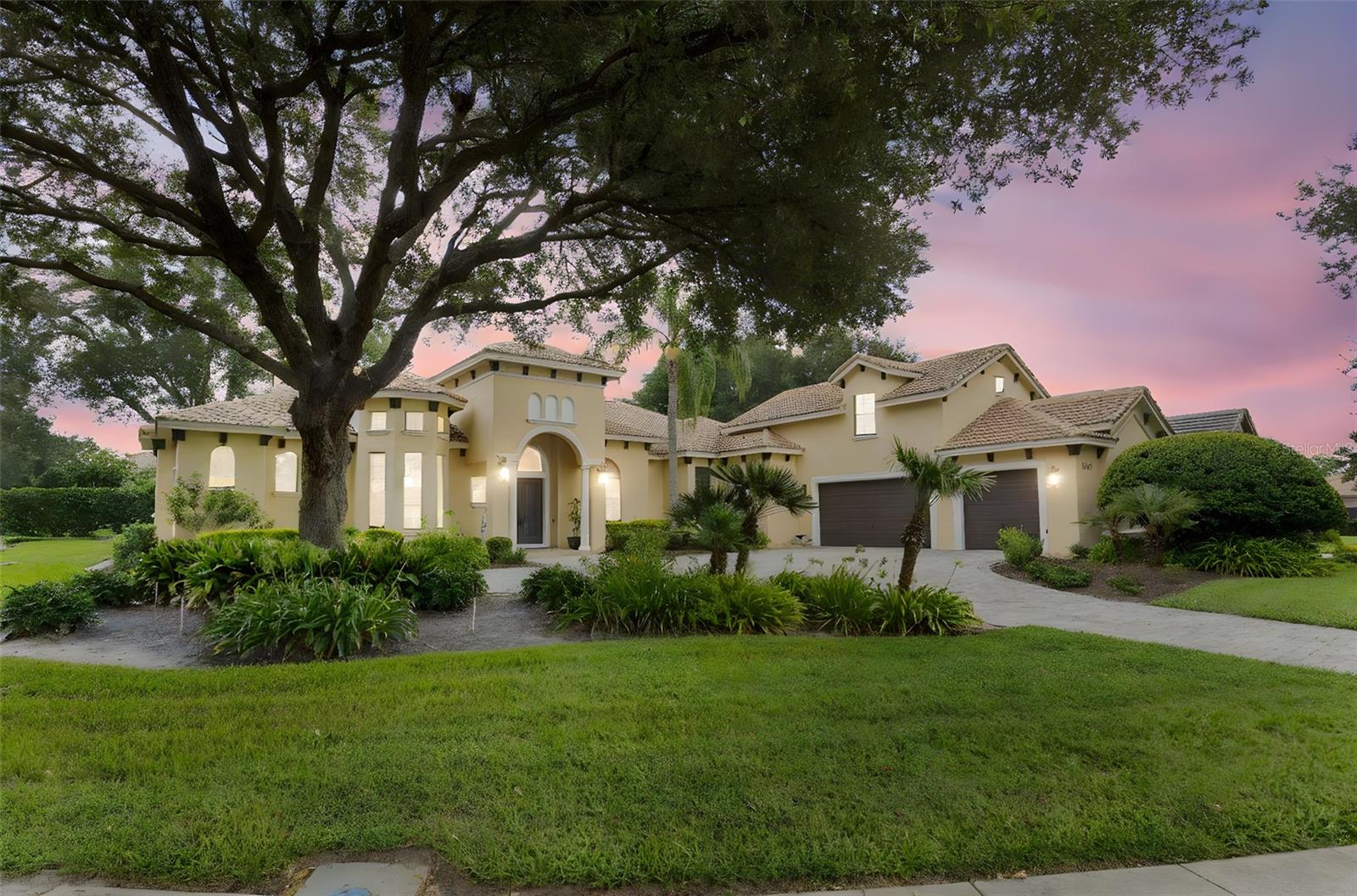 HEATHROW COUNTRY ESTATE - Residential