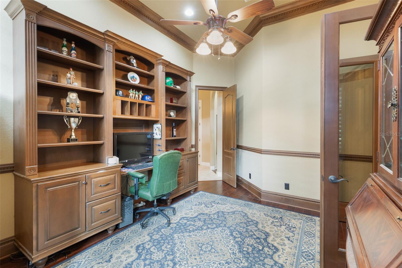 HEATHROW COUNTRY ESTATE - Residential