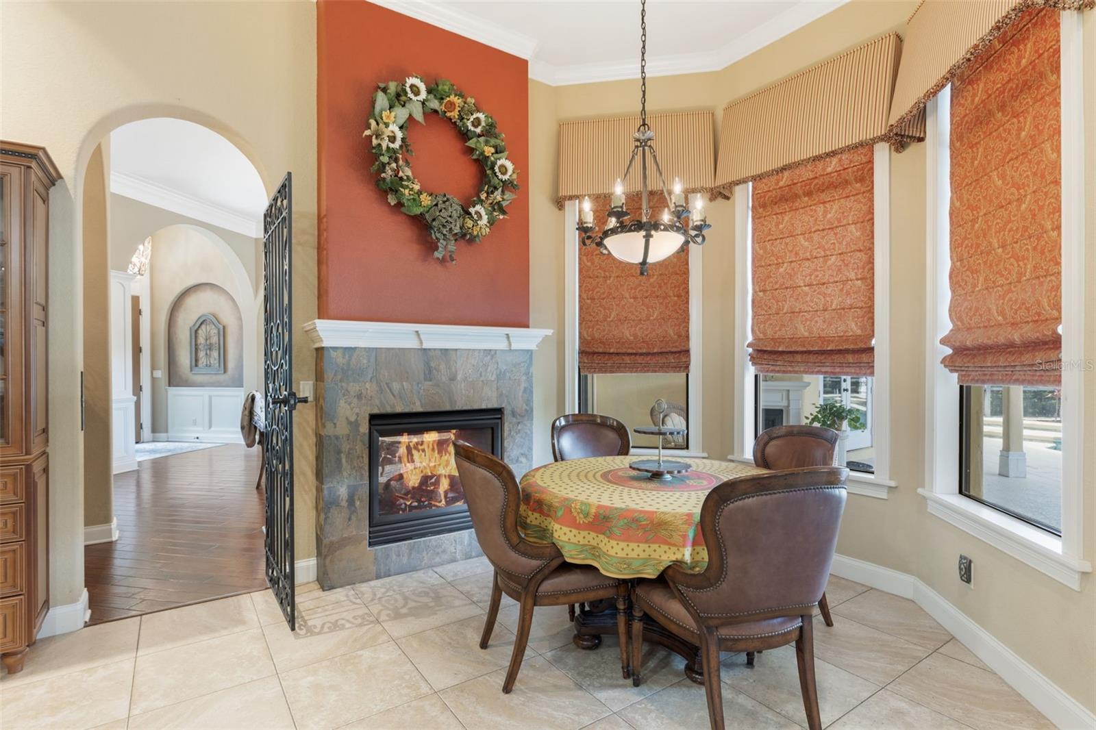 HEATHROW COUNTRY ESTATE - Residential