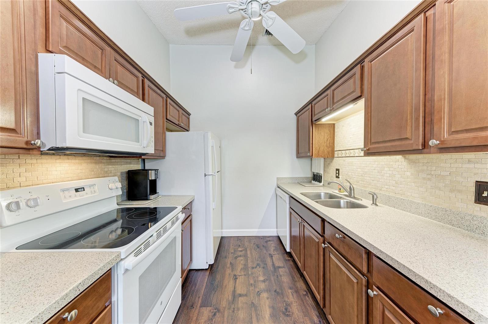 CORTEZ VILLAS CONDO 11 PH A - Residential