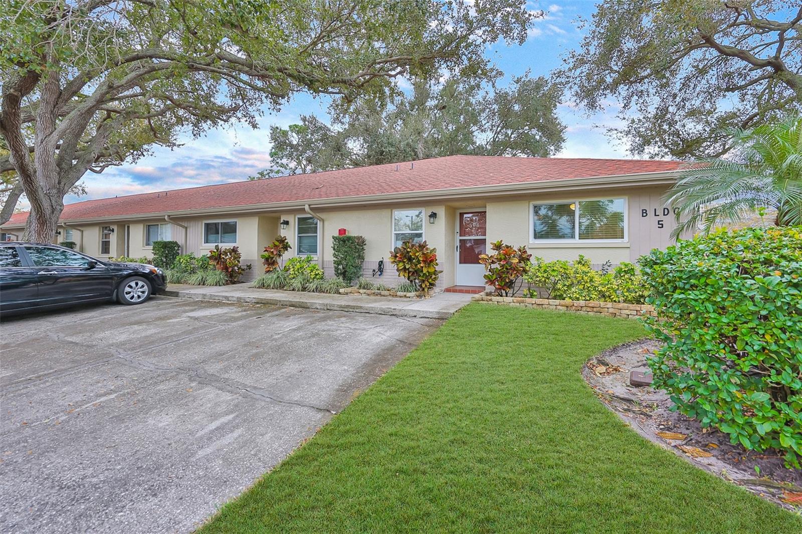 AZALEA WOODS CONDO II - Residential