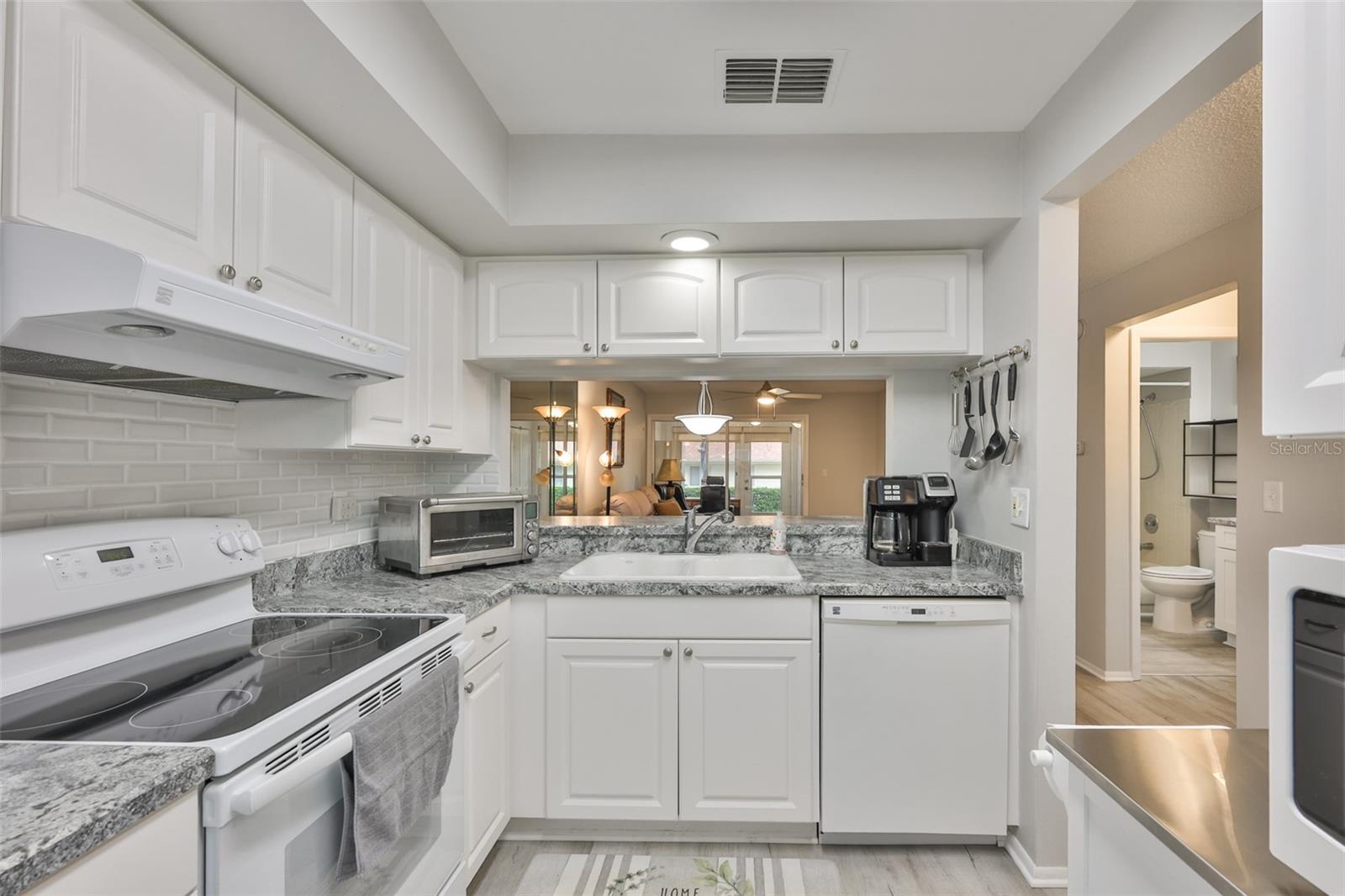 AZALEA WOODS CONDO II - Residential