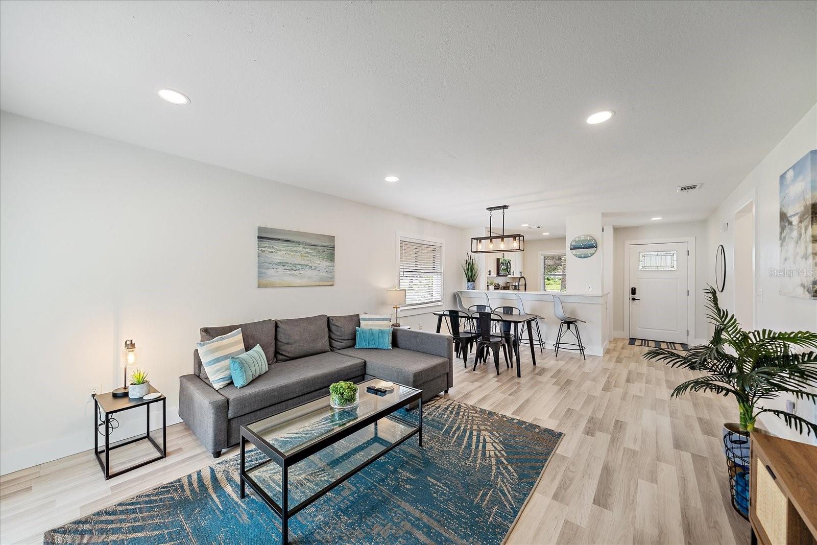 6 BAY ACRES AVENUE